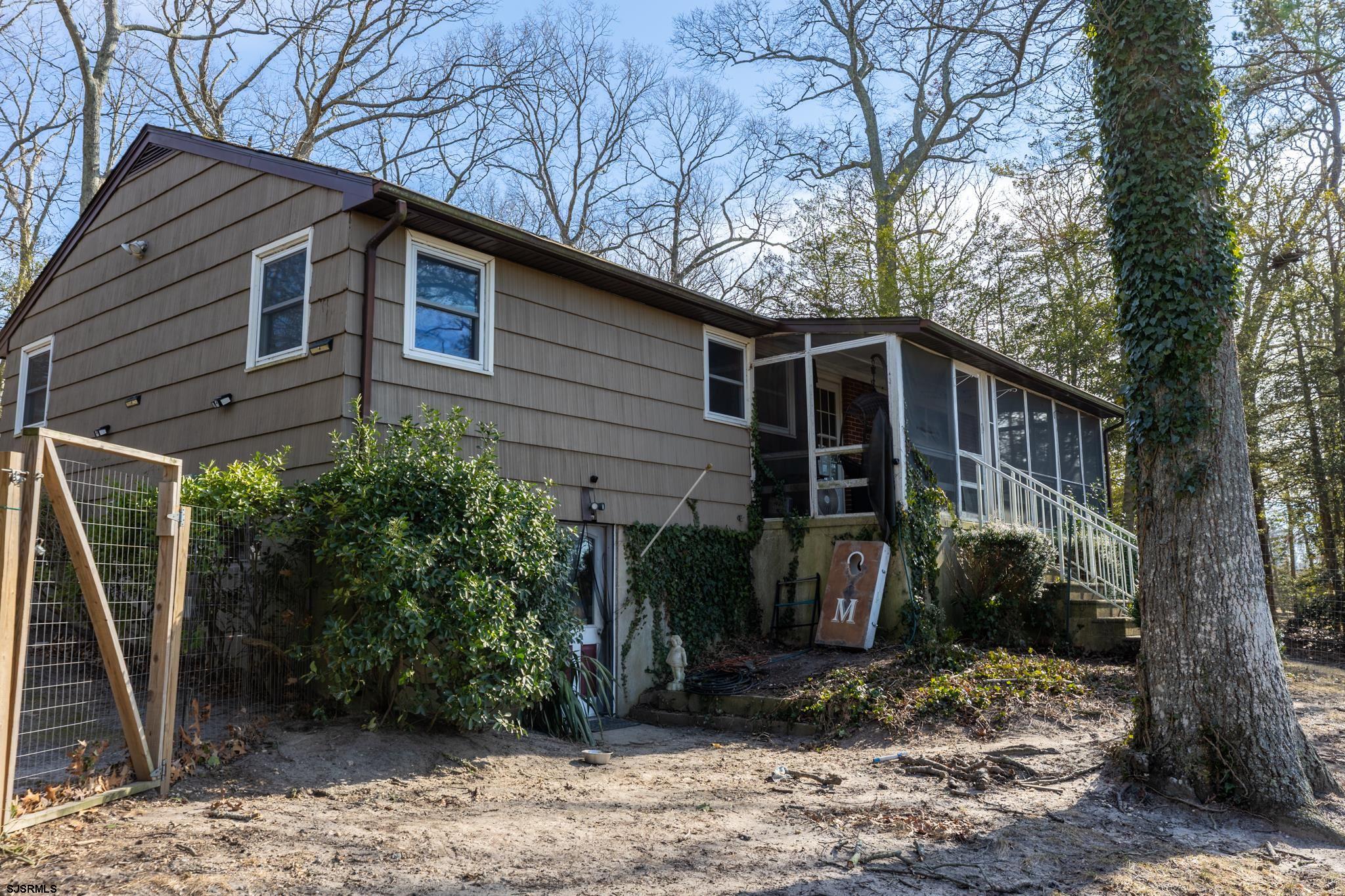 1026 Bartlett Dr