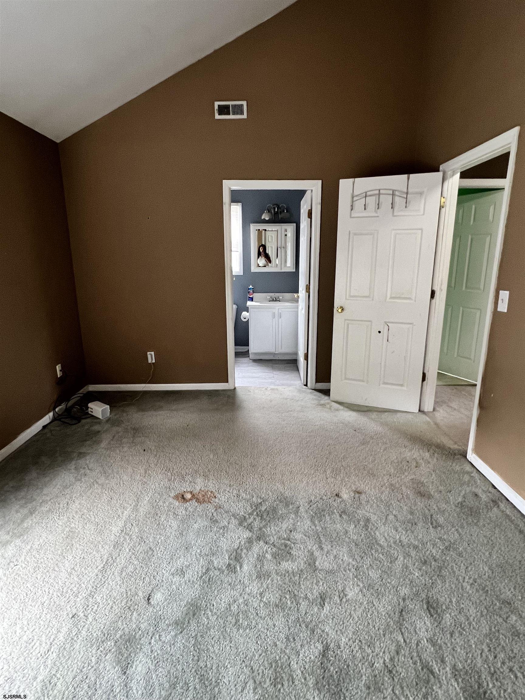 2 Heritage Ter Terrace