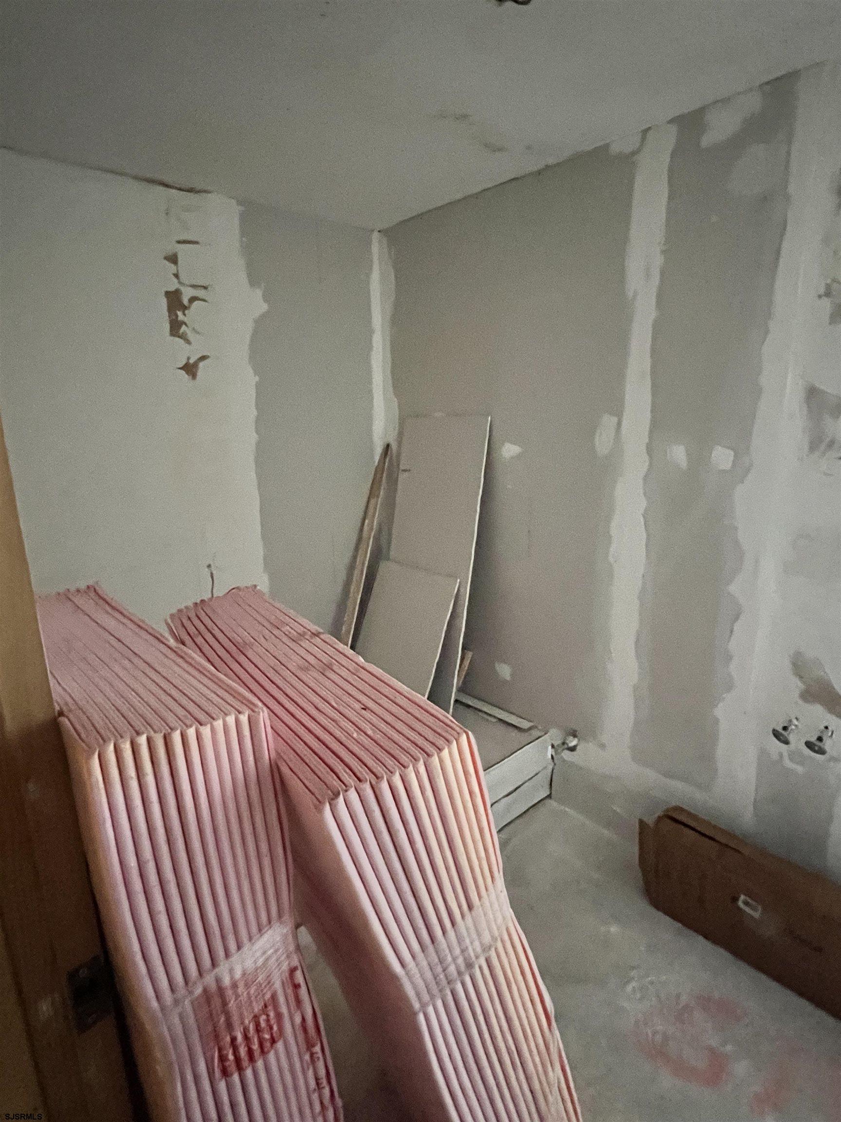 2 Heritage Ter Terrace