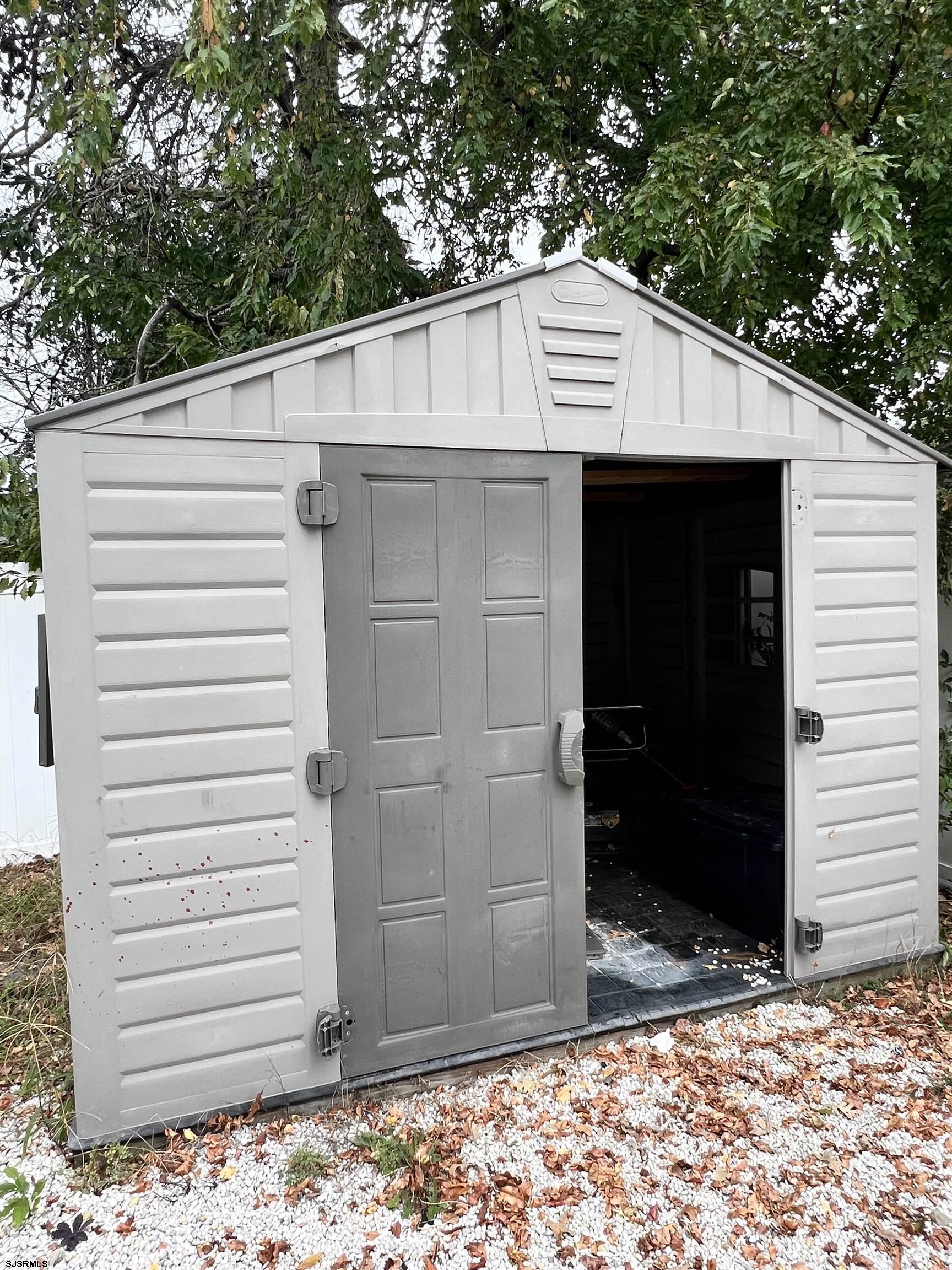 2 Heritage Ter Terrace