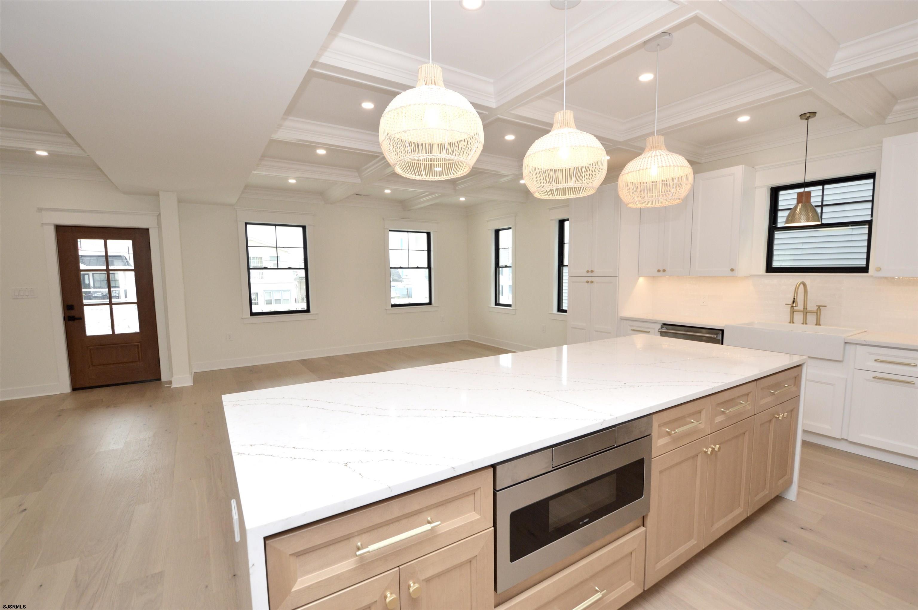 331 W 16th Avenue