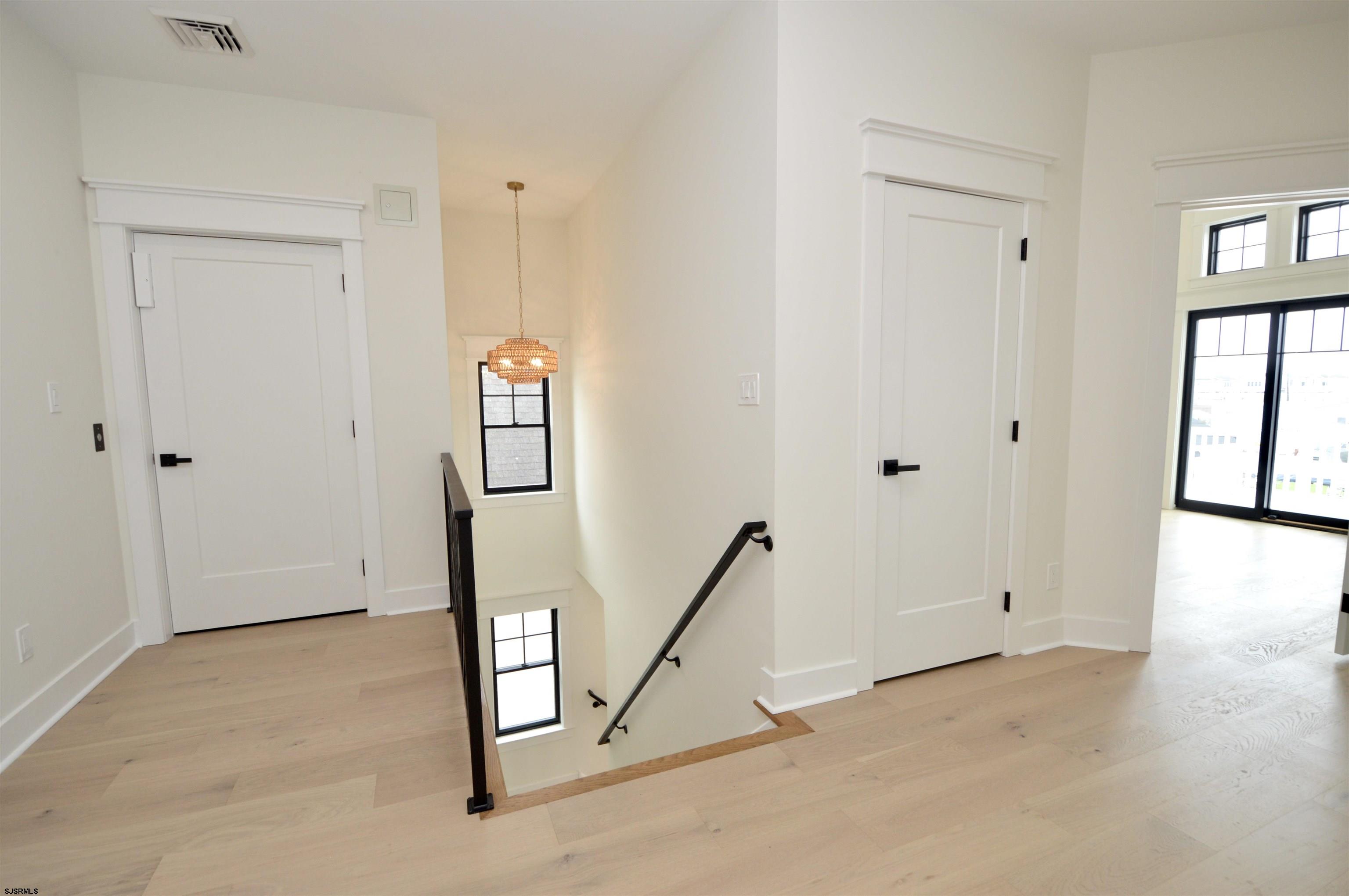331 W 16th Avenue
