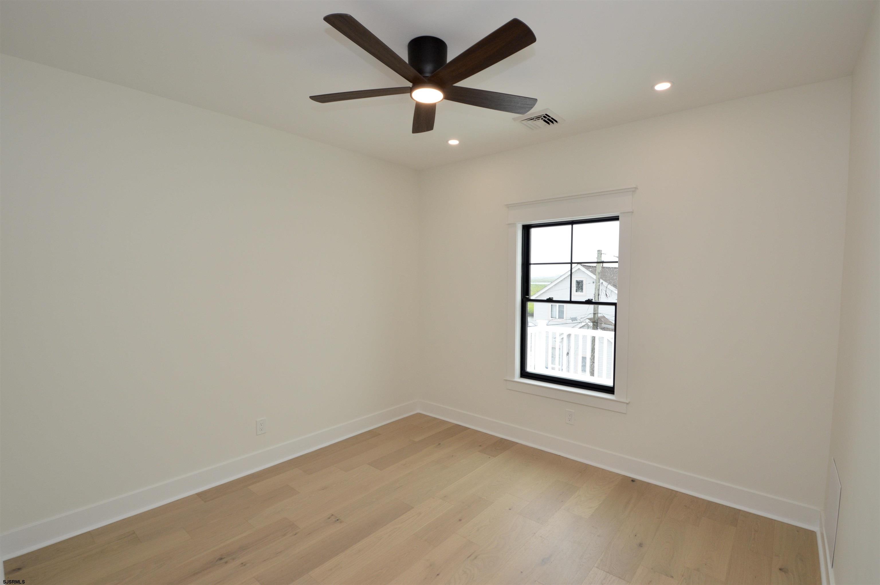 331 W 16th Avenue