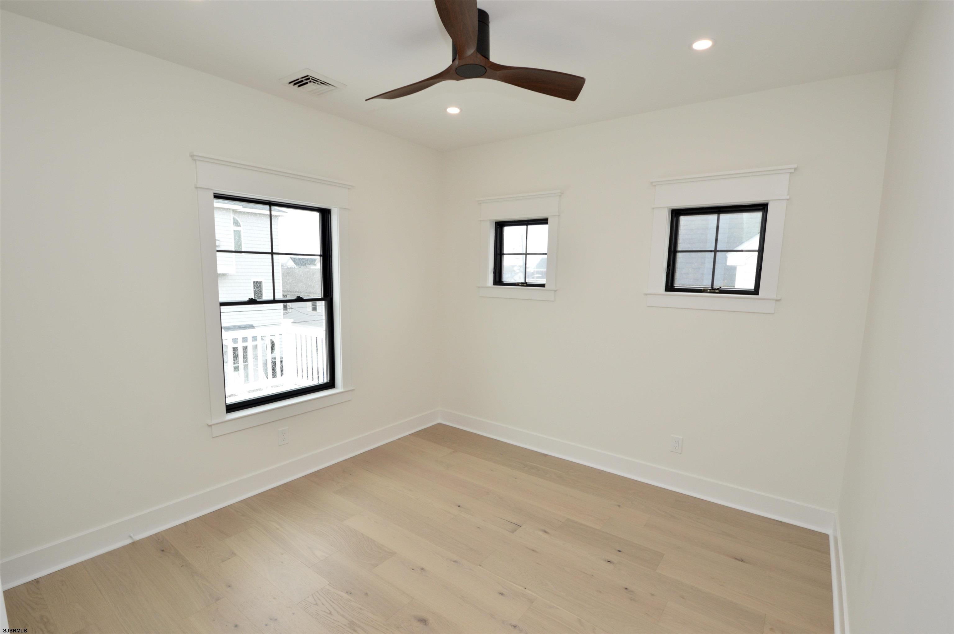 331 W 16th Avenue