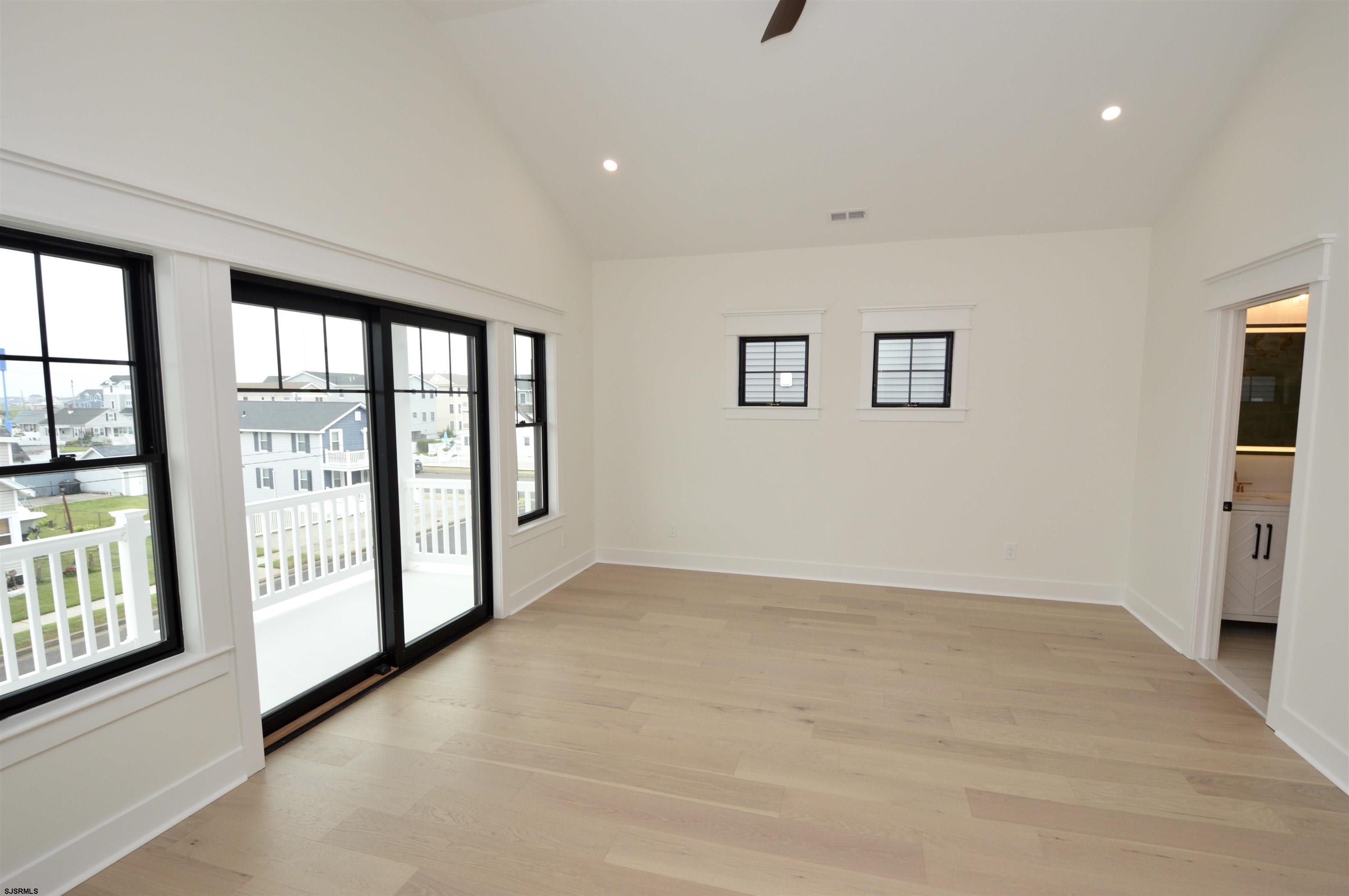 331 W 16th Avenue