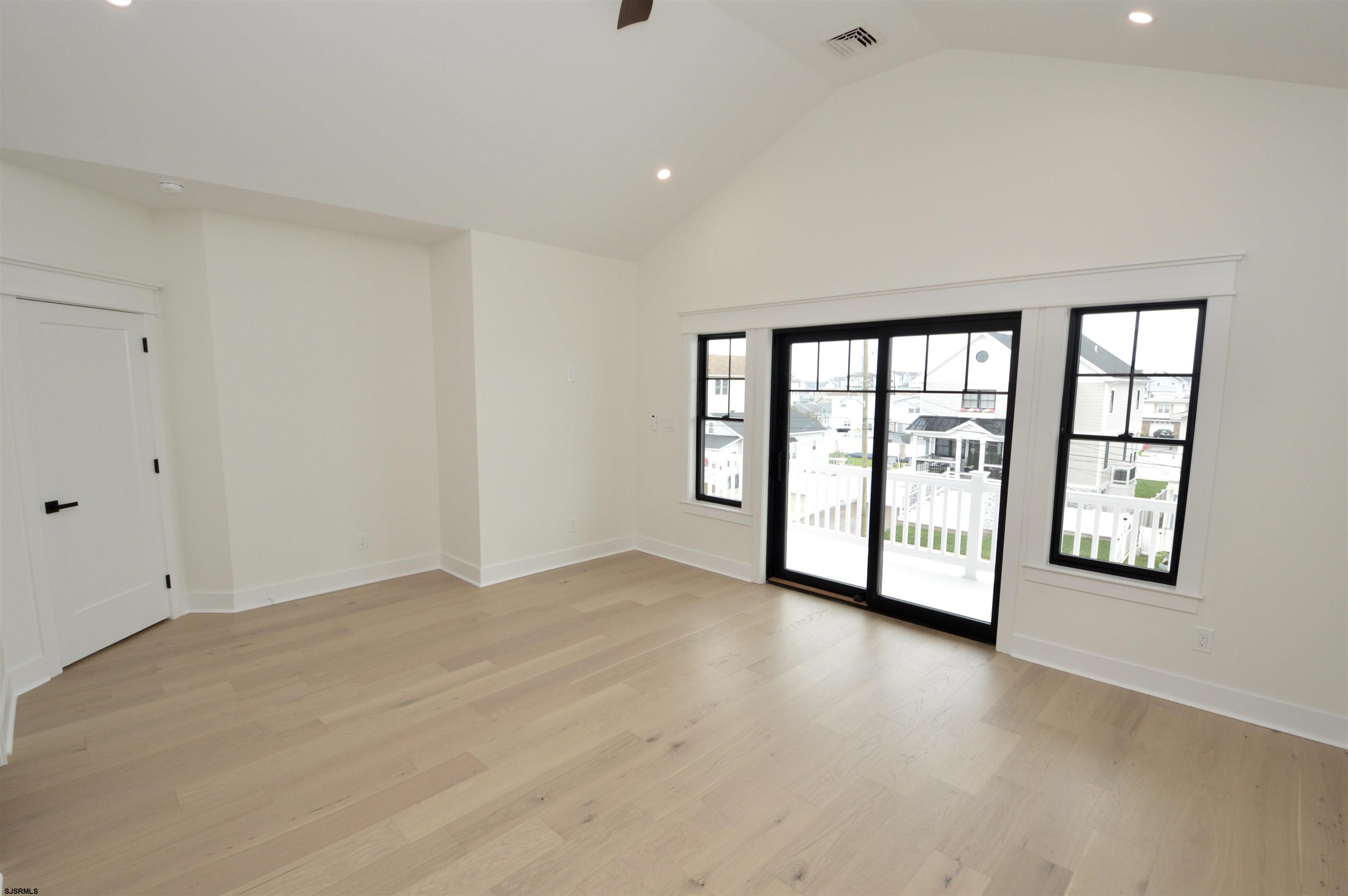 331 W 16th Avenue
