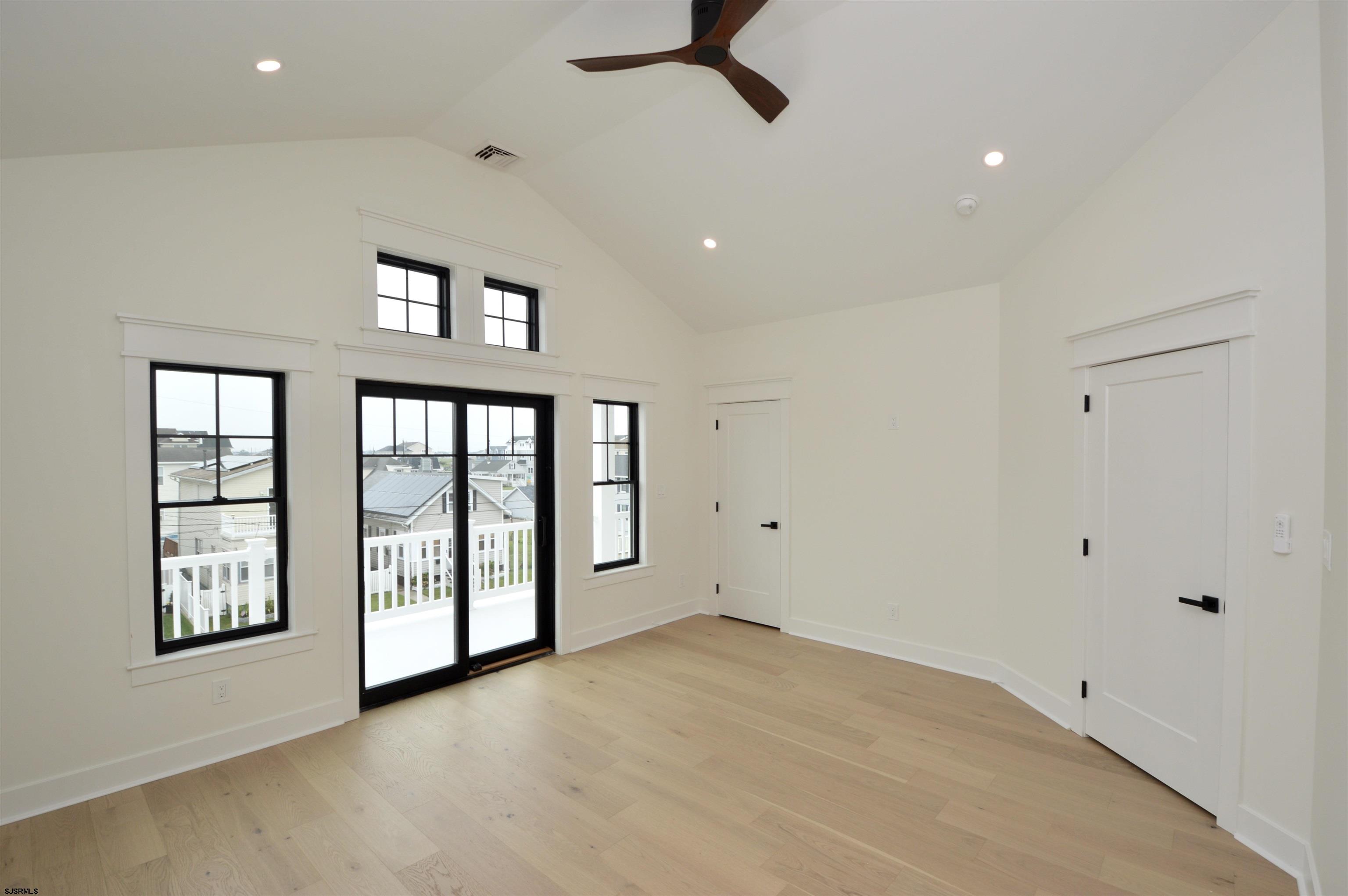 331 W 16th Avenue