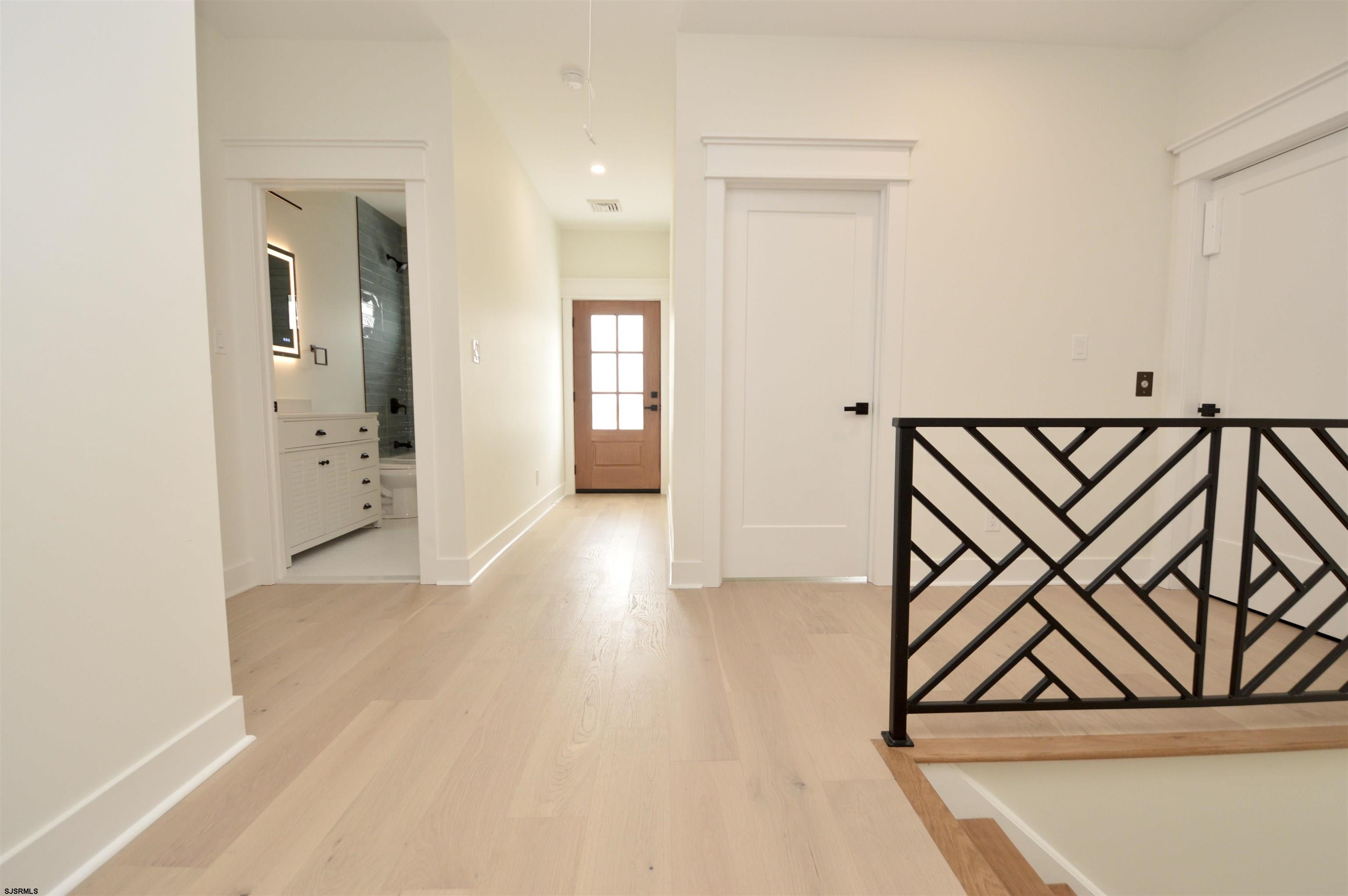 331 W 16th Avenue