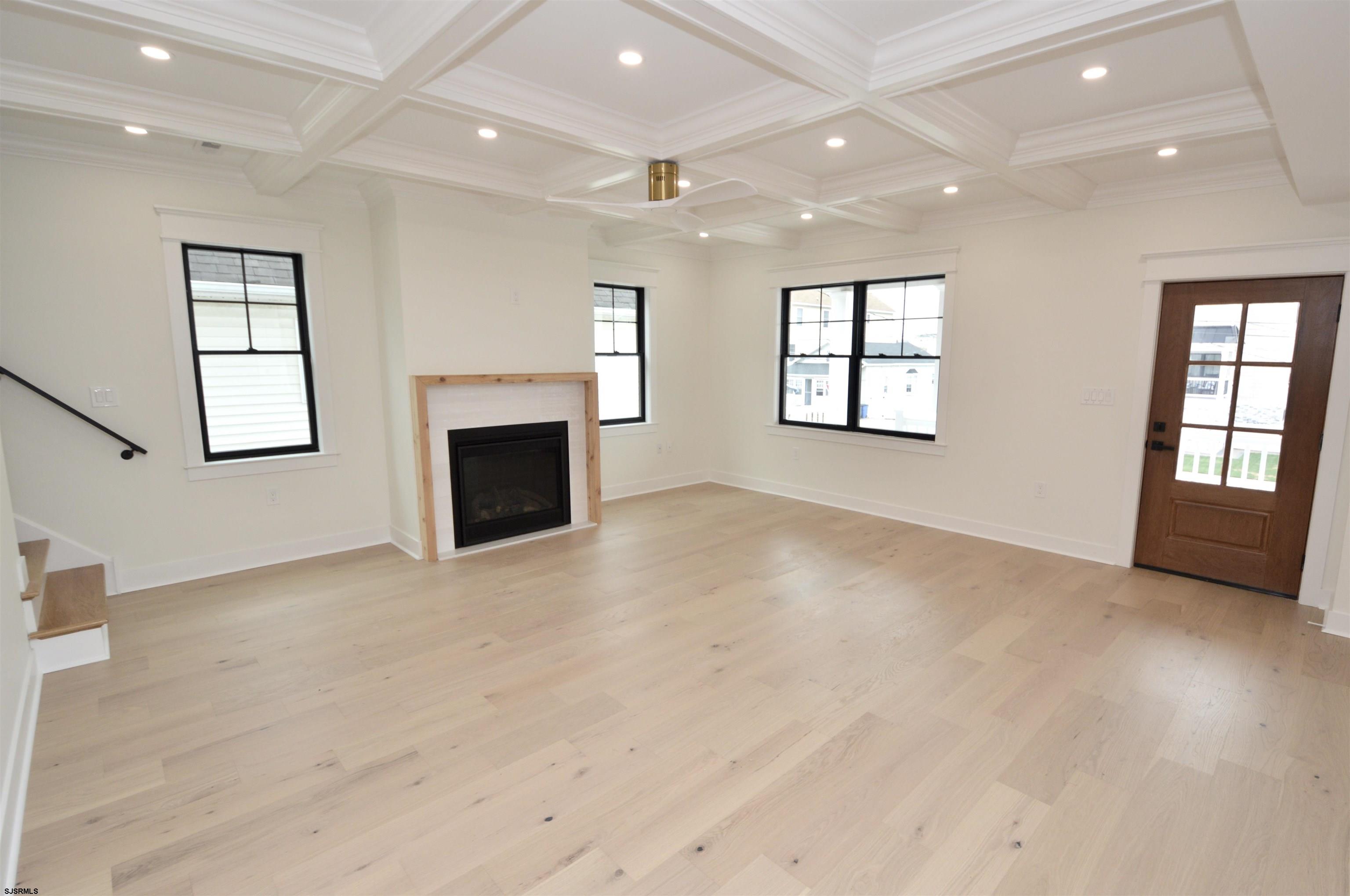 331 W 16th Avenue
