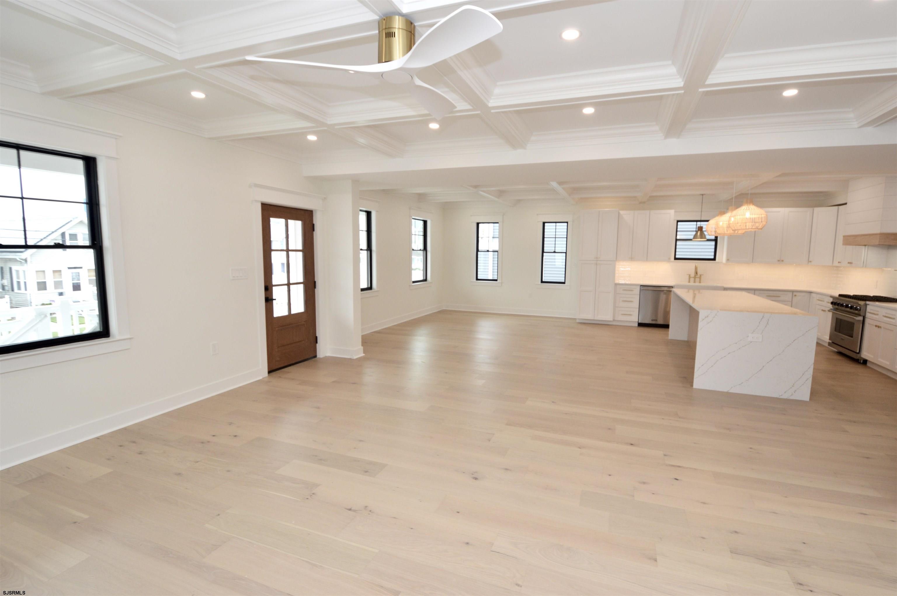 331 W 16th Avenue