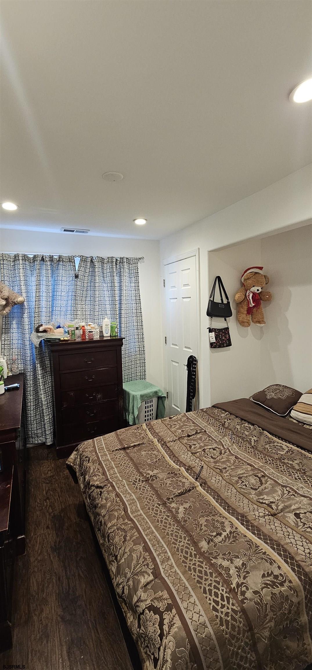 6795 Washington Avenue - Picture 3