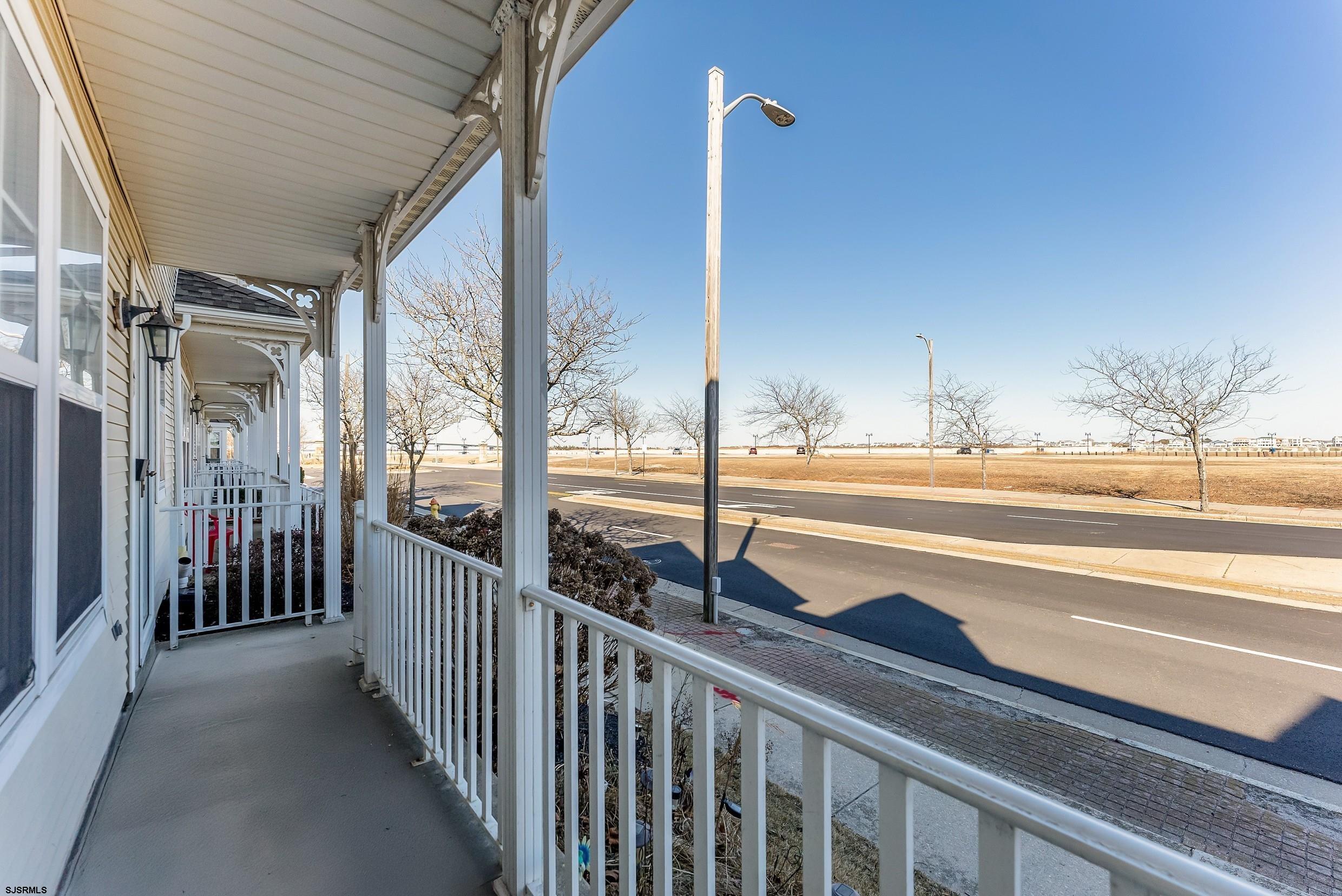 16 Lighthouse Ct - Picture 1