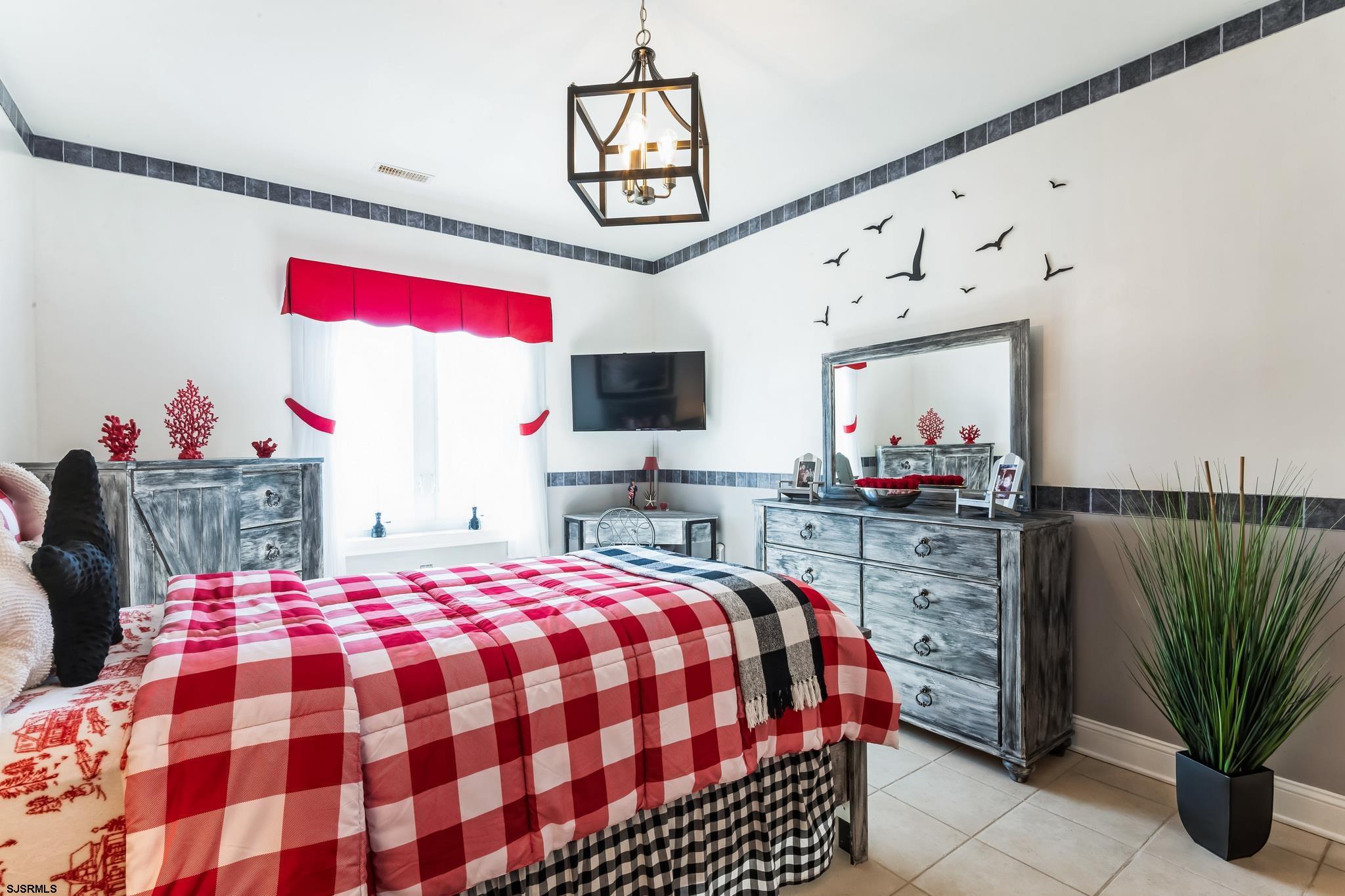 5307 Atlantic Avenue