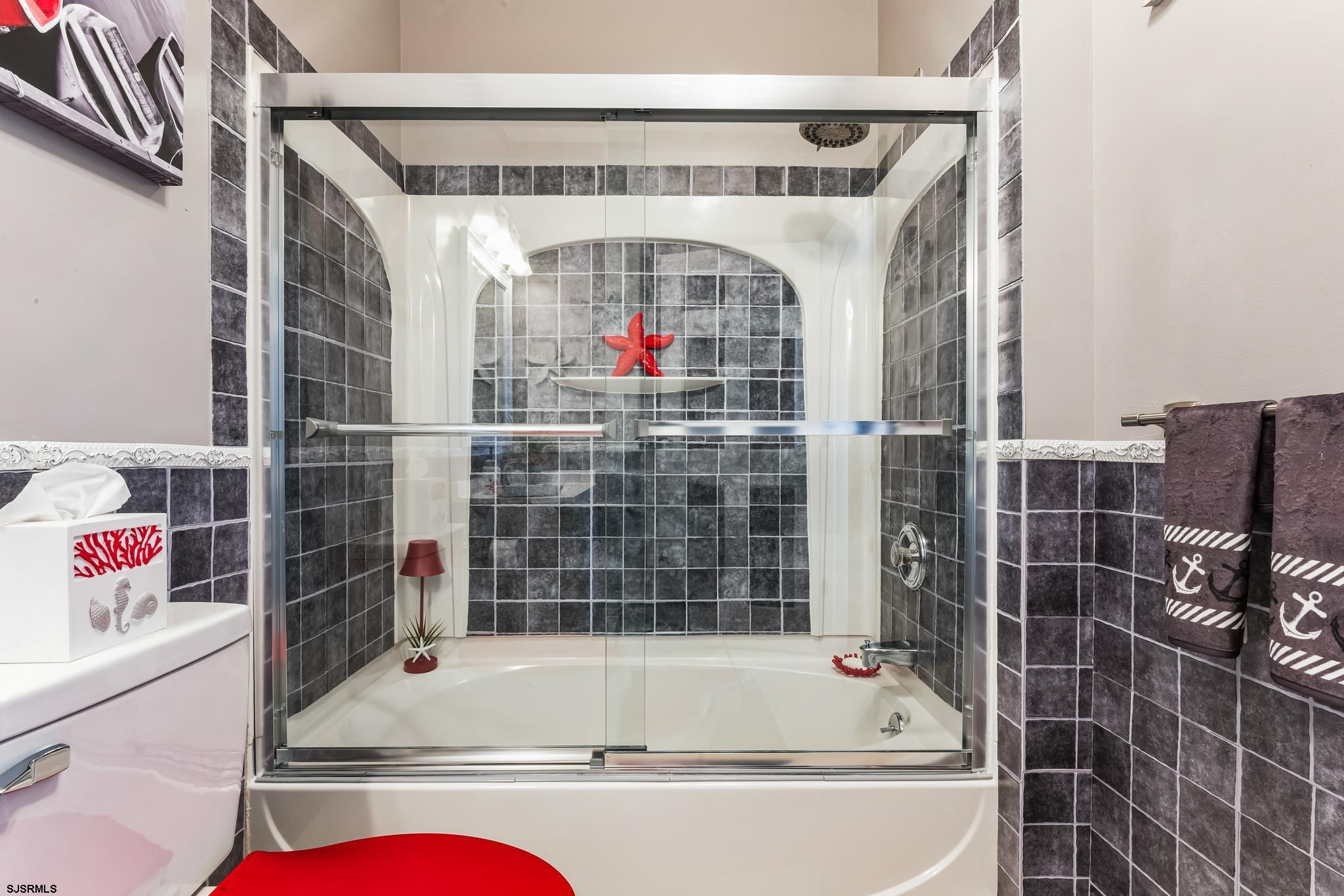 5307 Atlantic Avenue