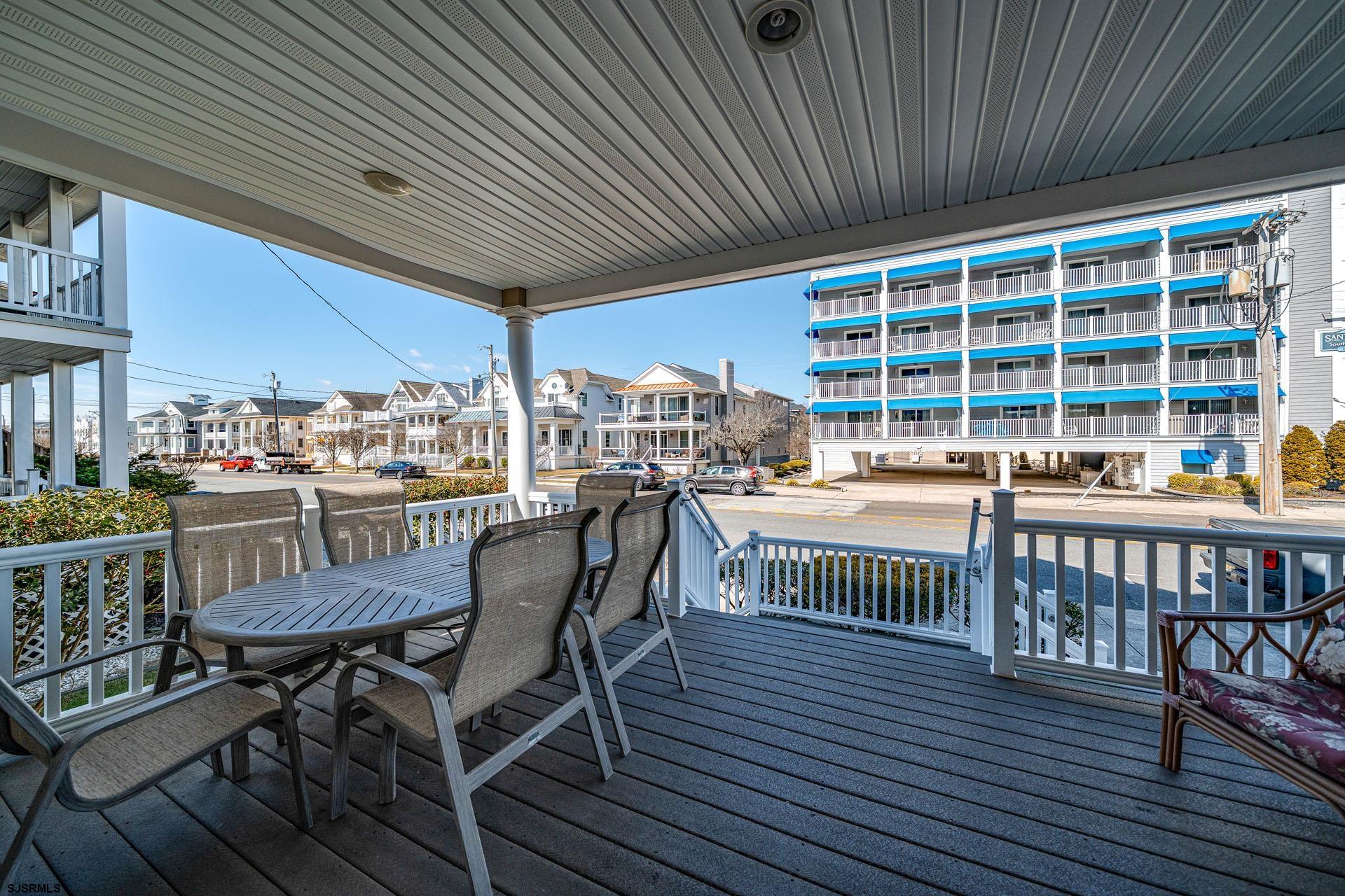 1009 Wesley Avenue - Picture 1