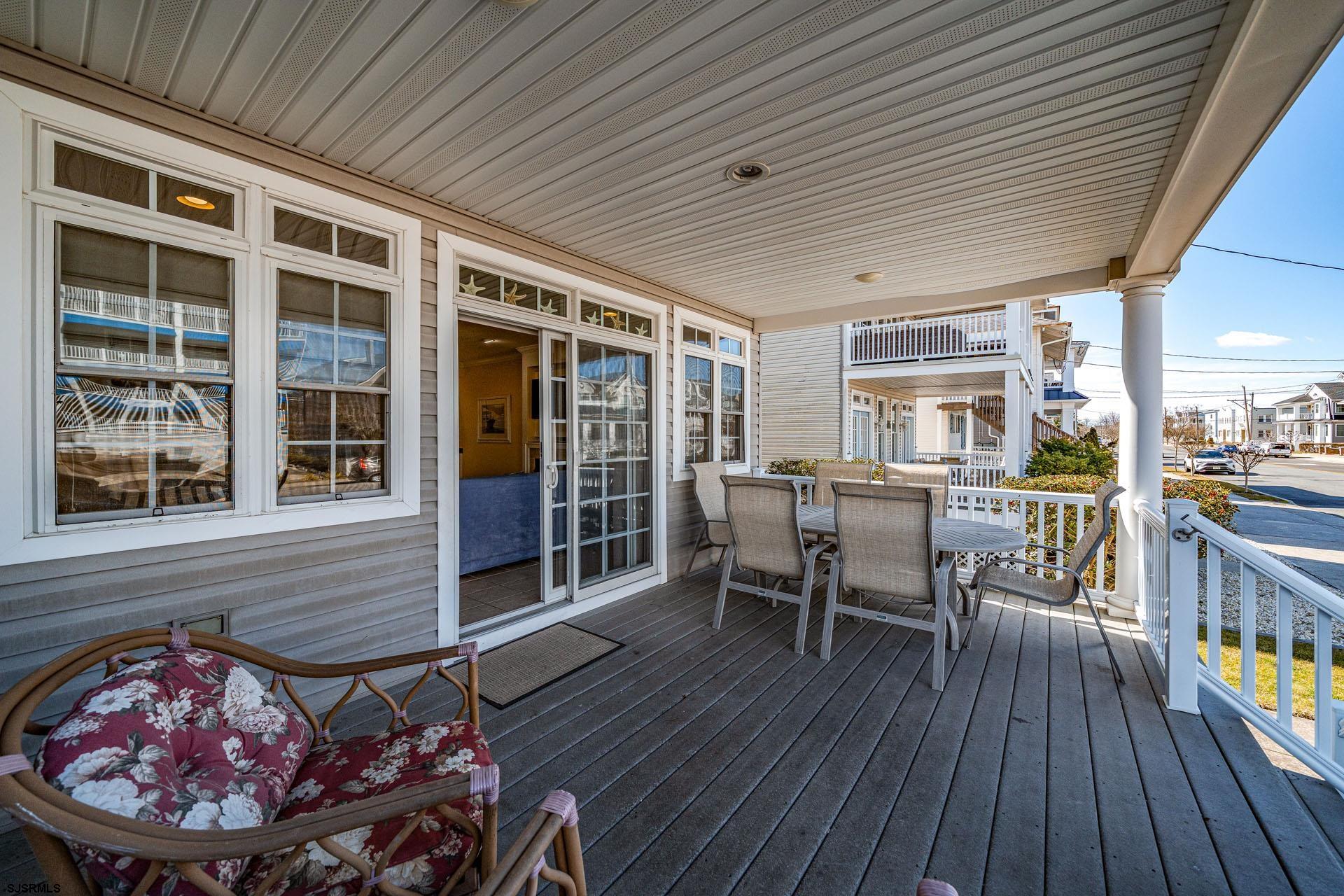 1009 Wesley Avenue - Picture 2