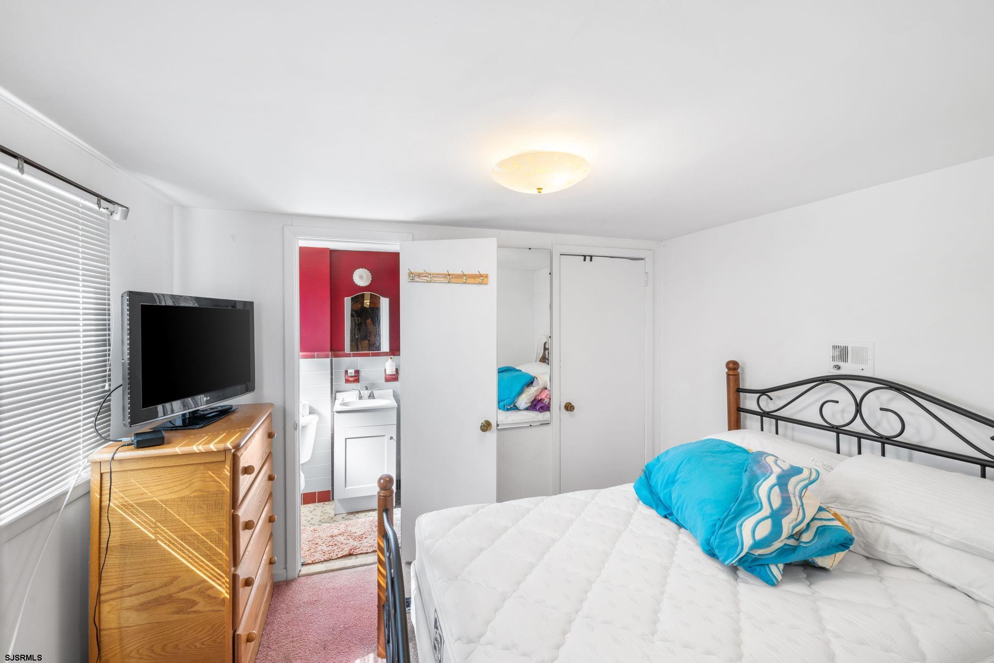 400 N Clermont Avenue