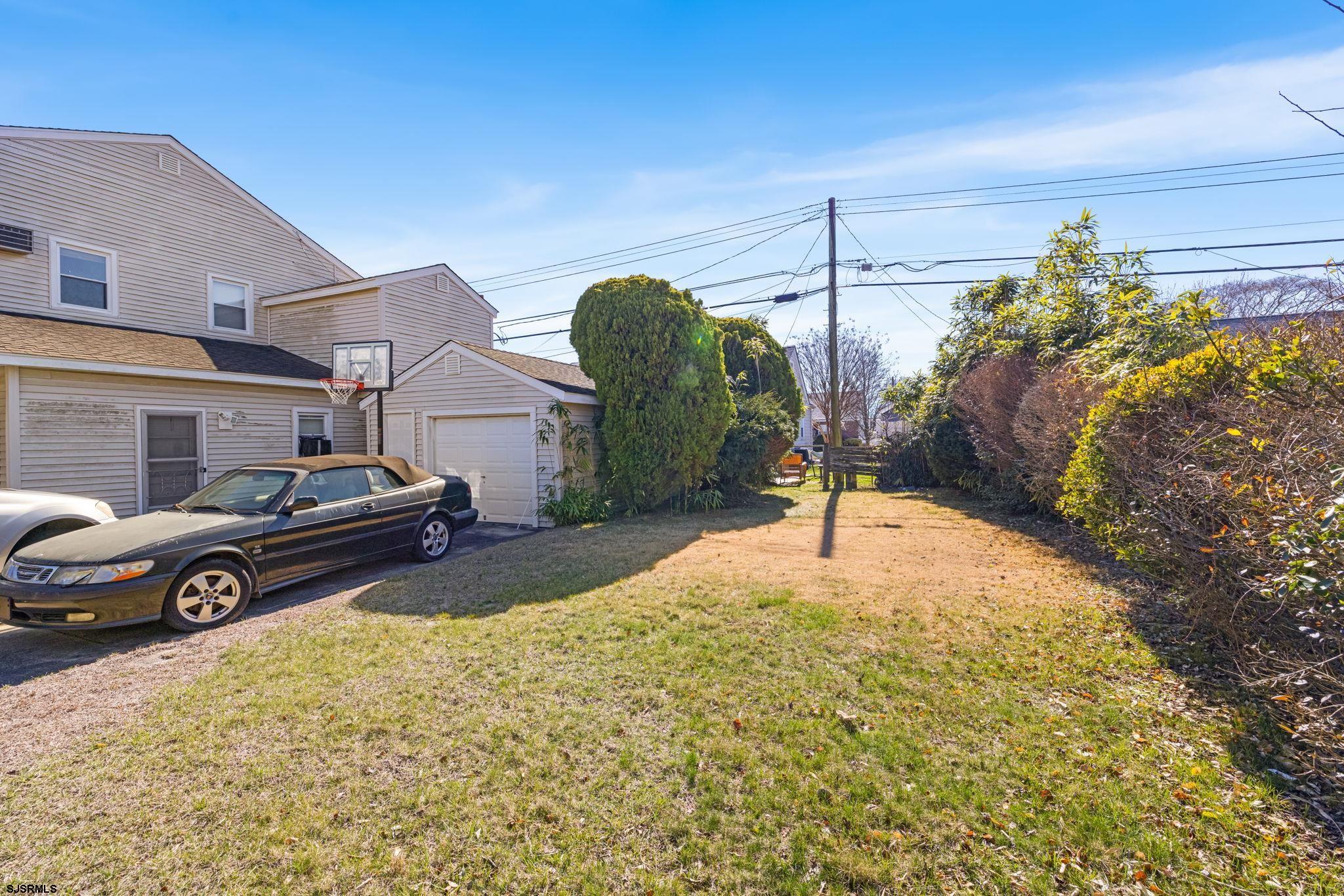 400 N Clermont Avenue