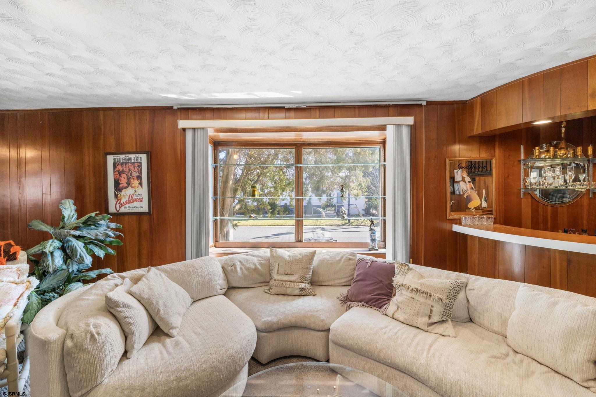 400 N Clermont Avenue