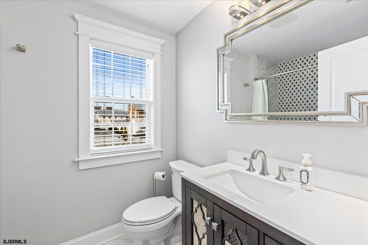 31 N Clarendon Avenue