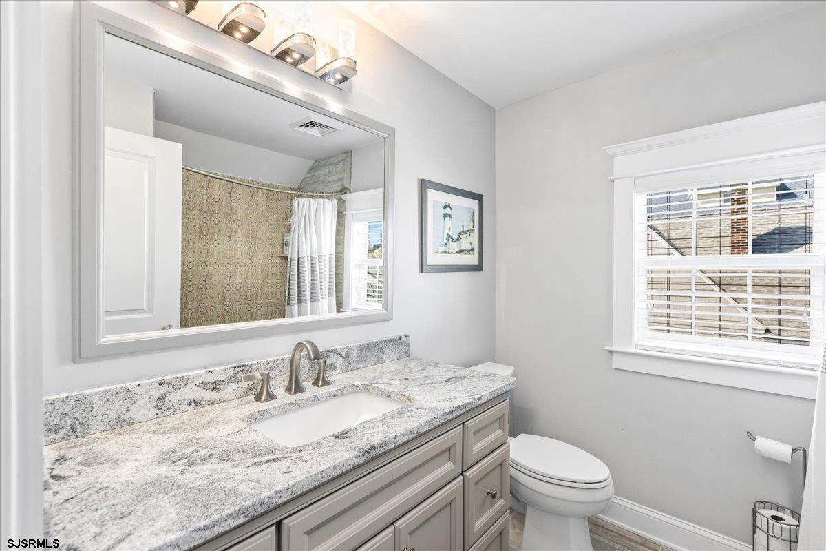 31 N Clarendon Avenue