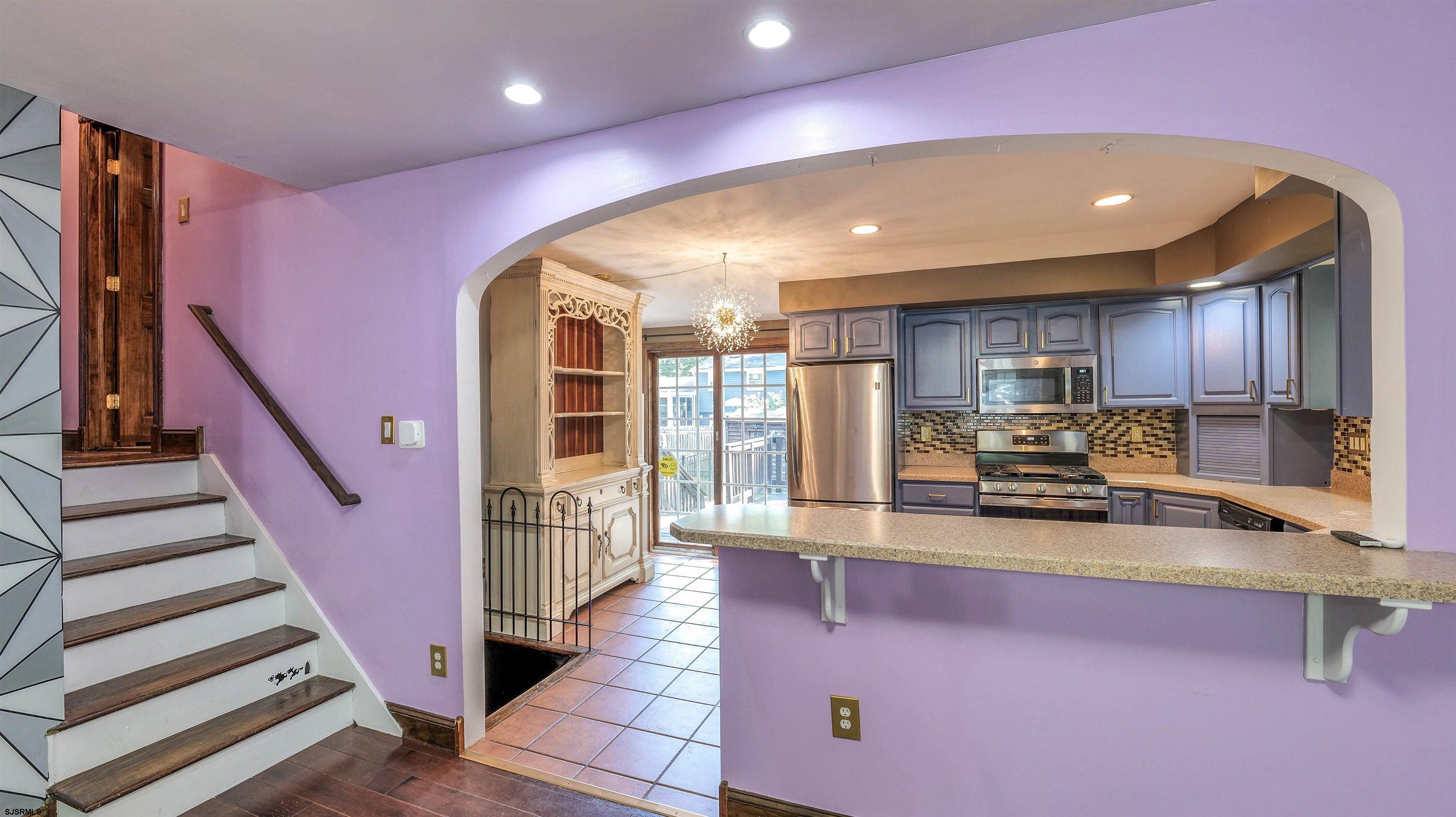 1110 Breakers Avenue