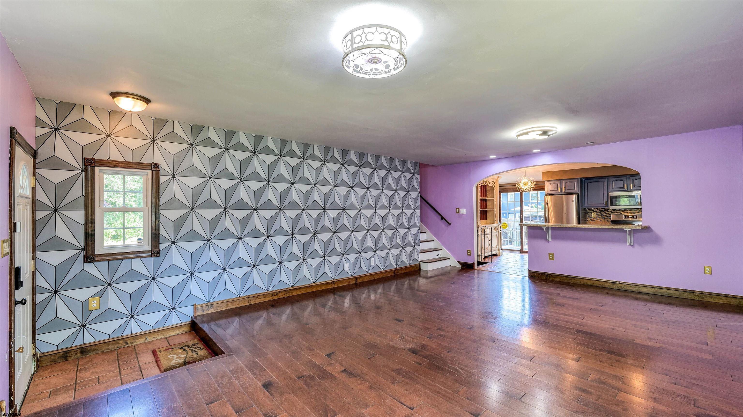 1110 Breakers Avenue