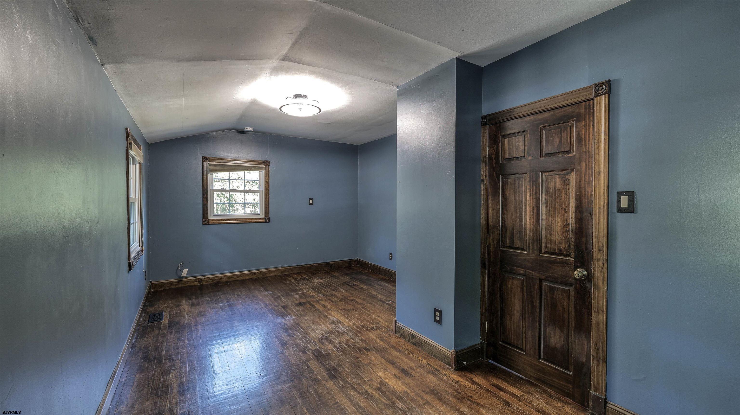 1110 Breakers Avenue