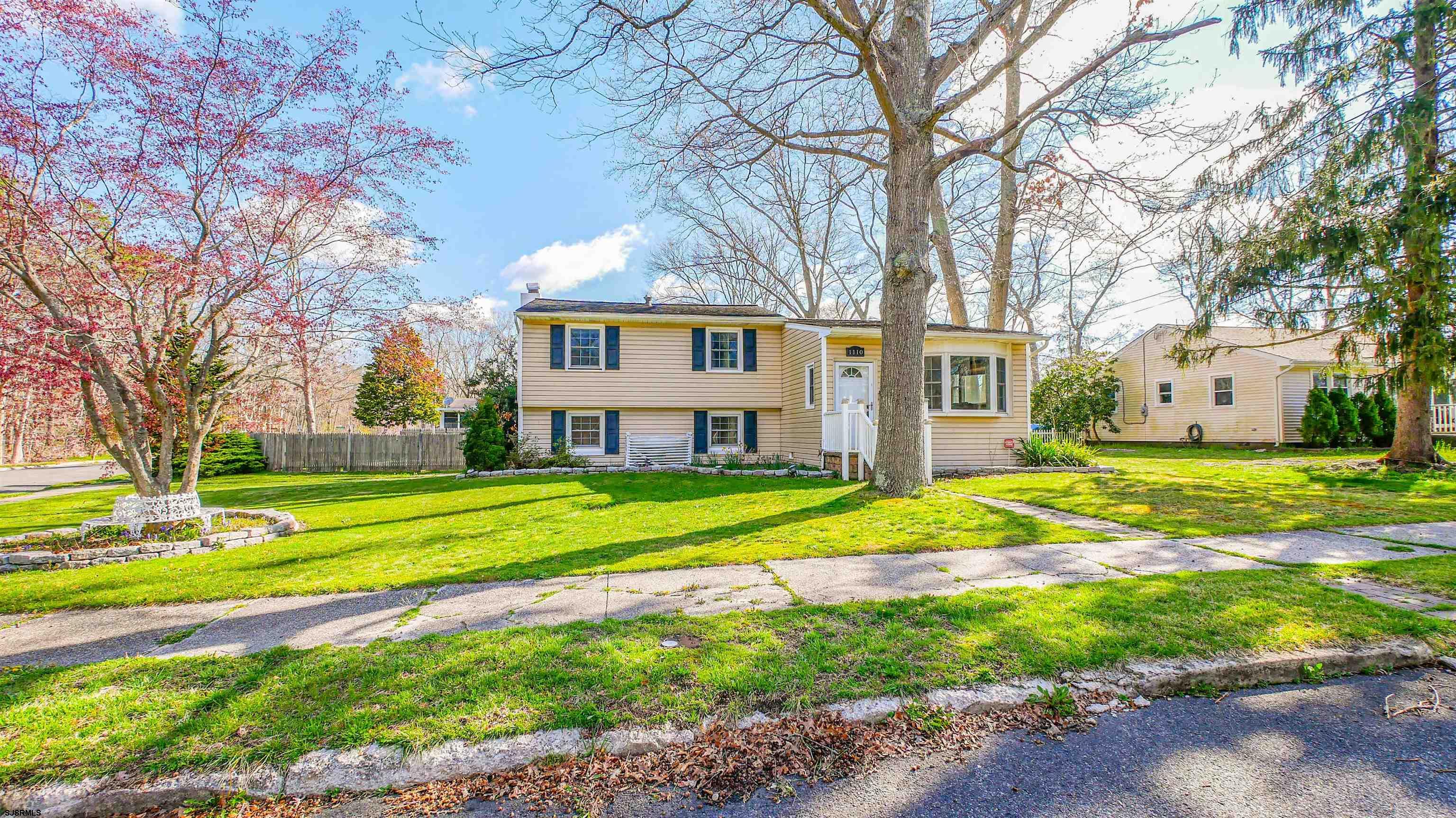 1110 Breakers Avenue