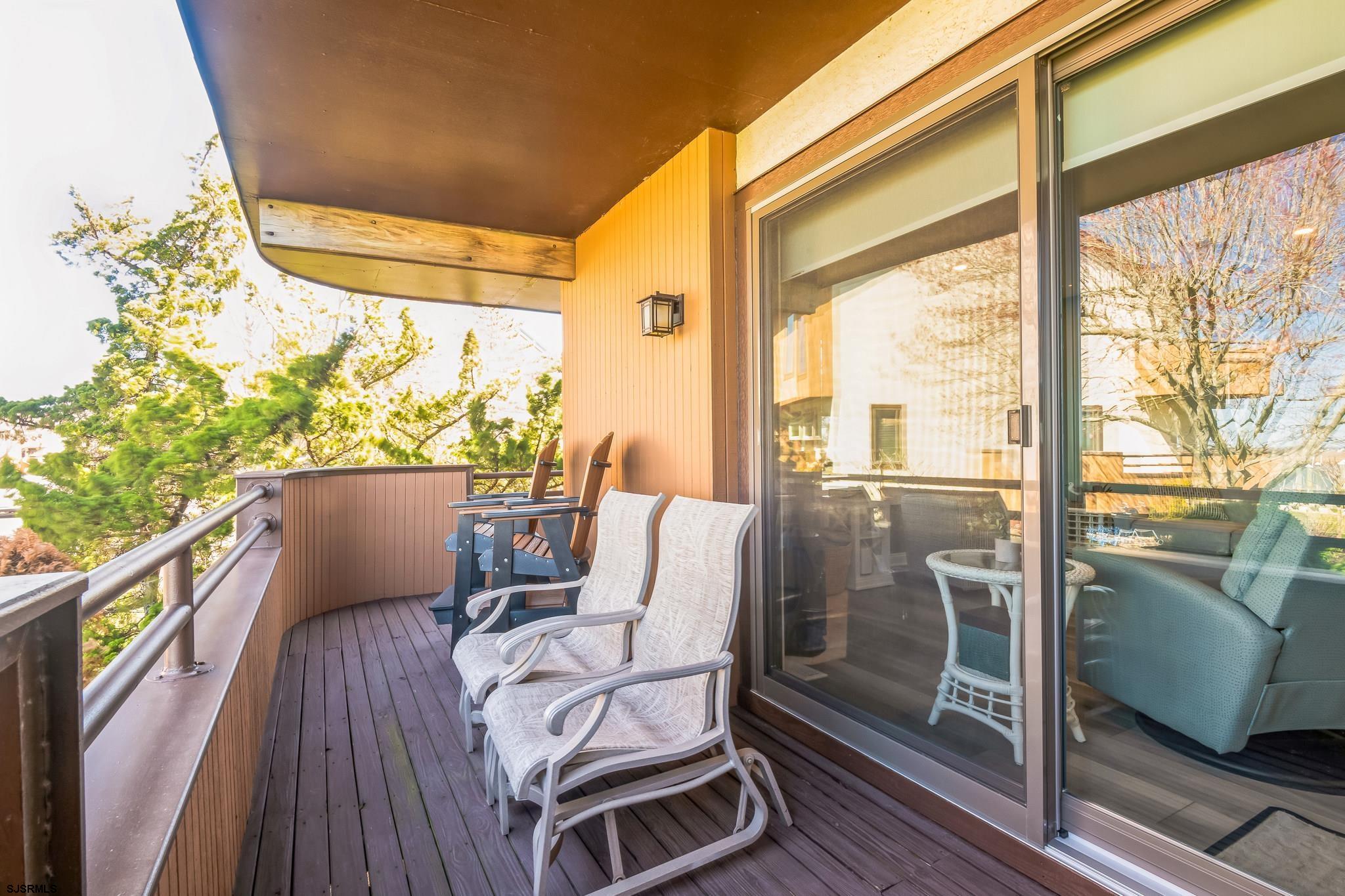 100 Reef Dr