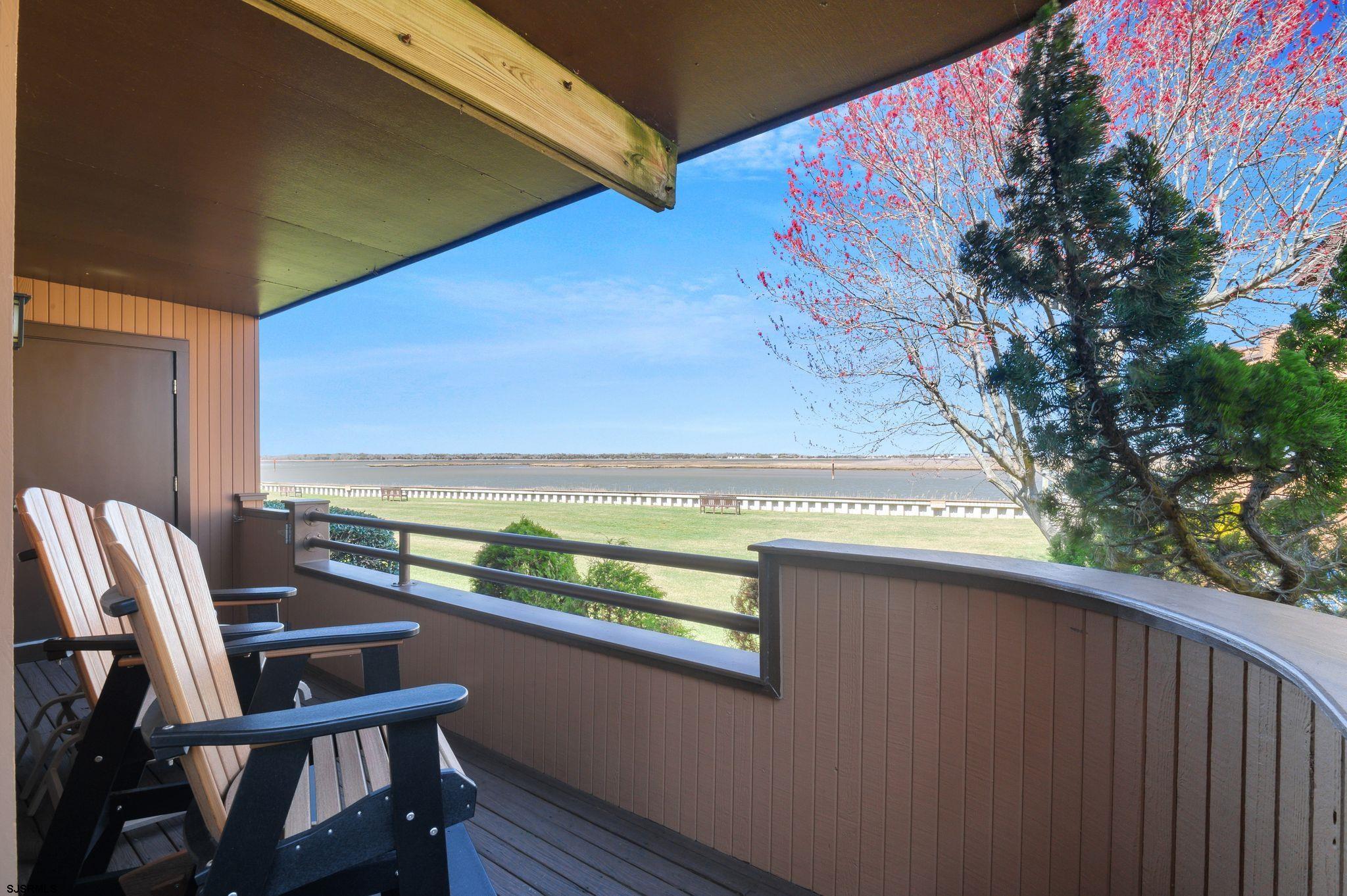 100 Reef Dr