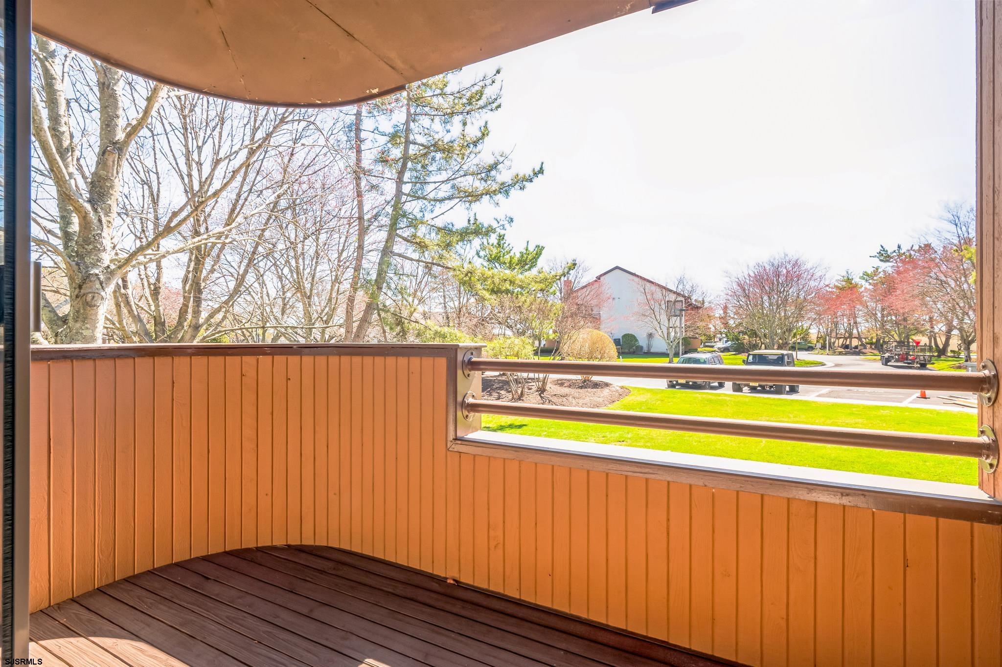 100 Reef Dr