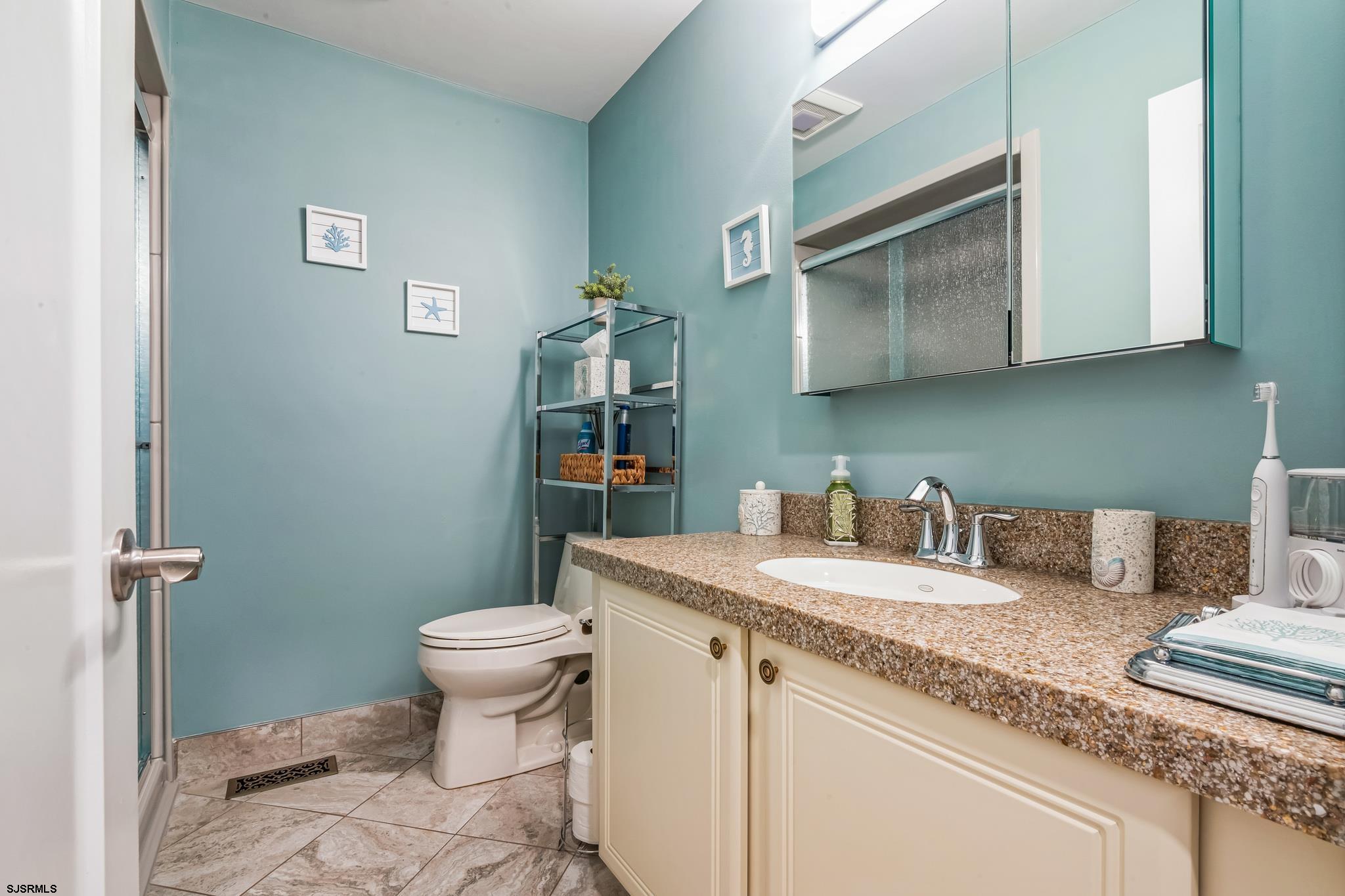 100 Reef Dr