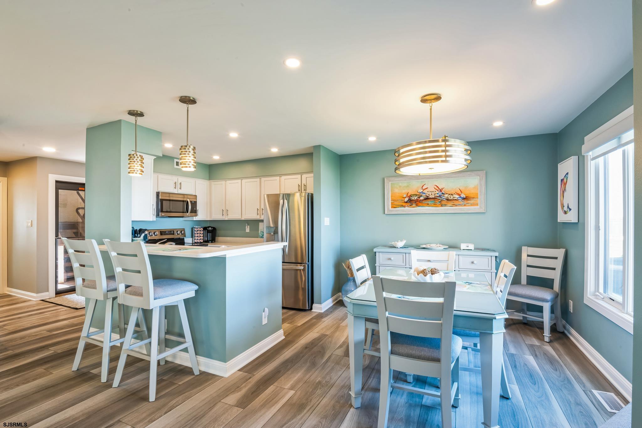 100 Reef Dr