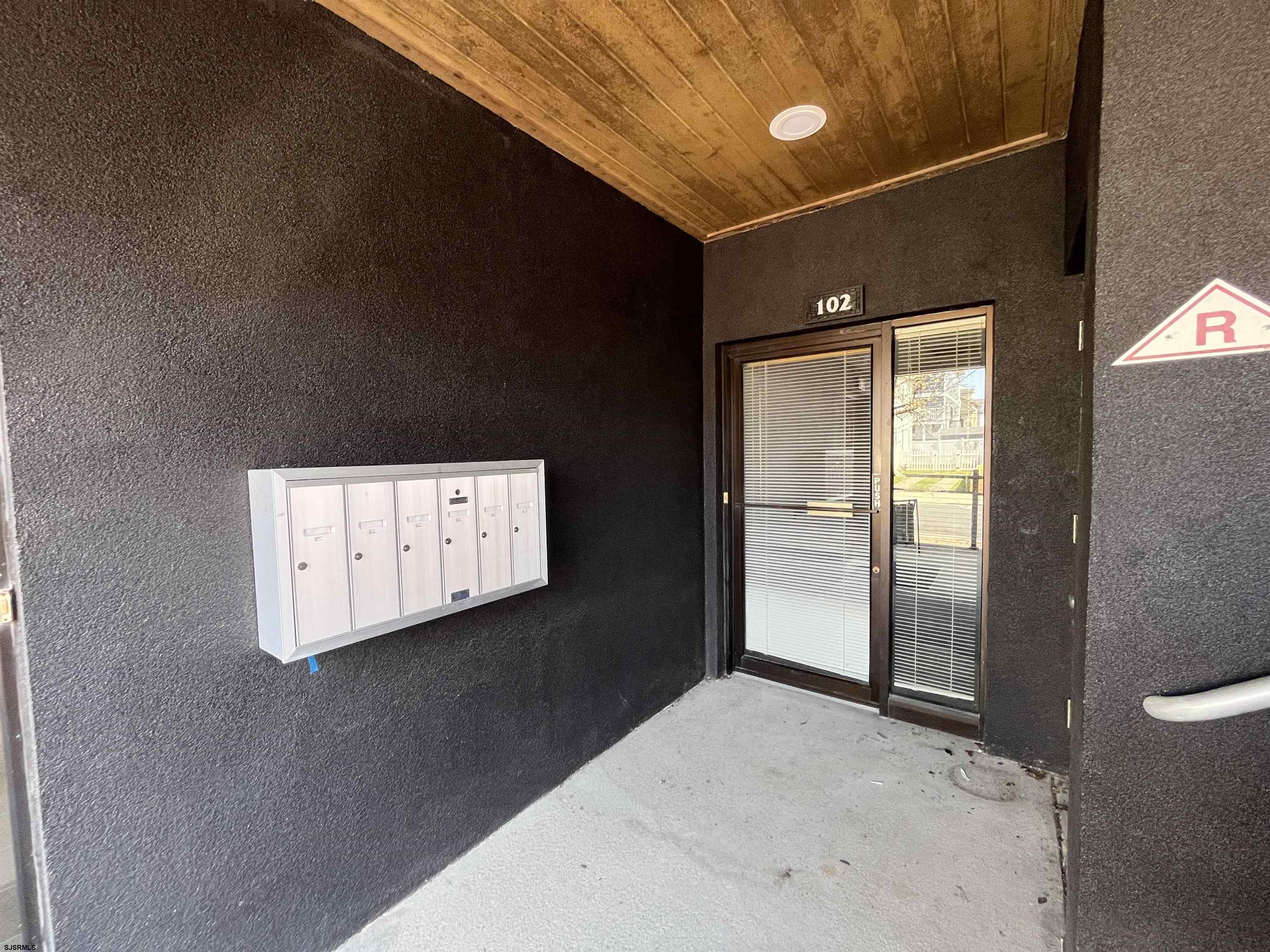 3 S Granville Avenue - Picture 1