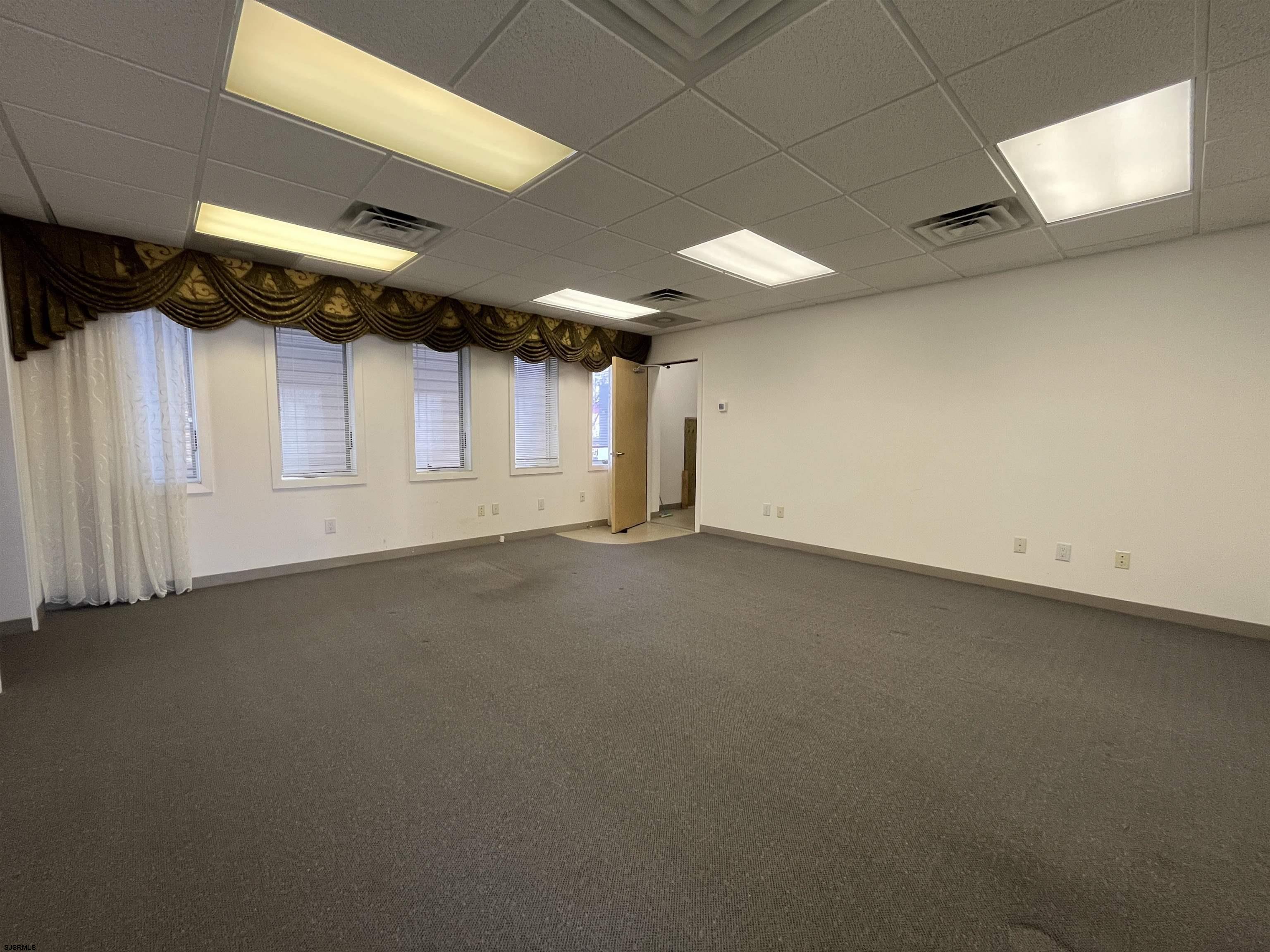 3 S Granville Avenue - Picture 2