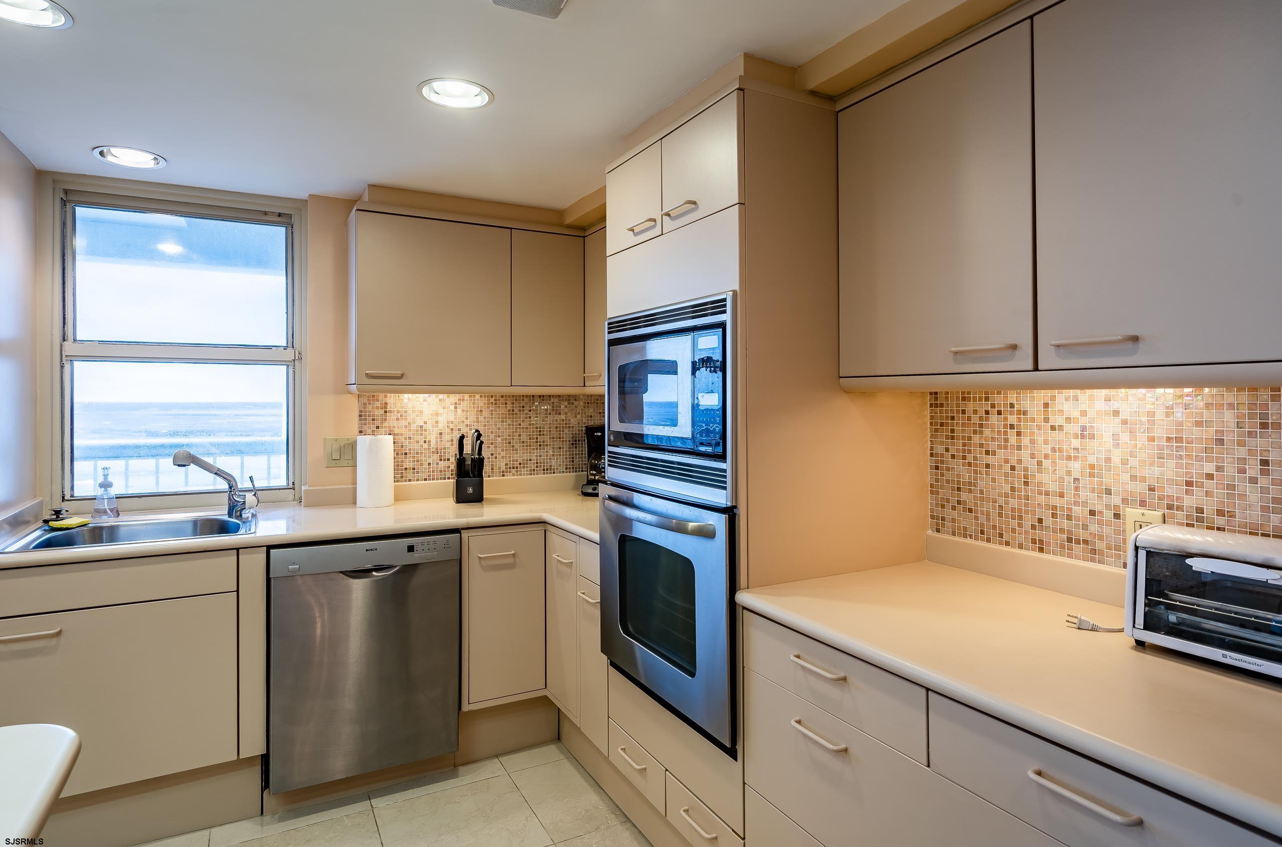 3101 Boardwalk