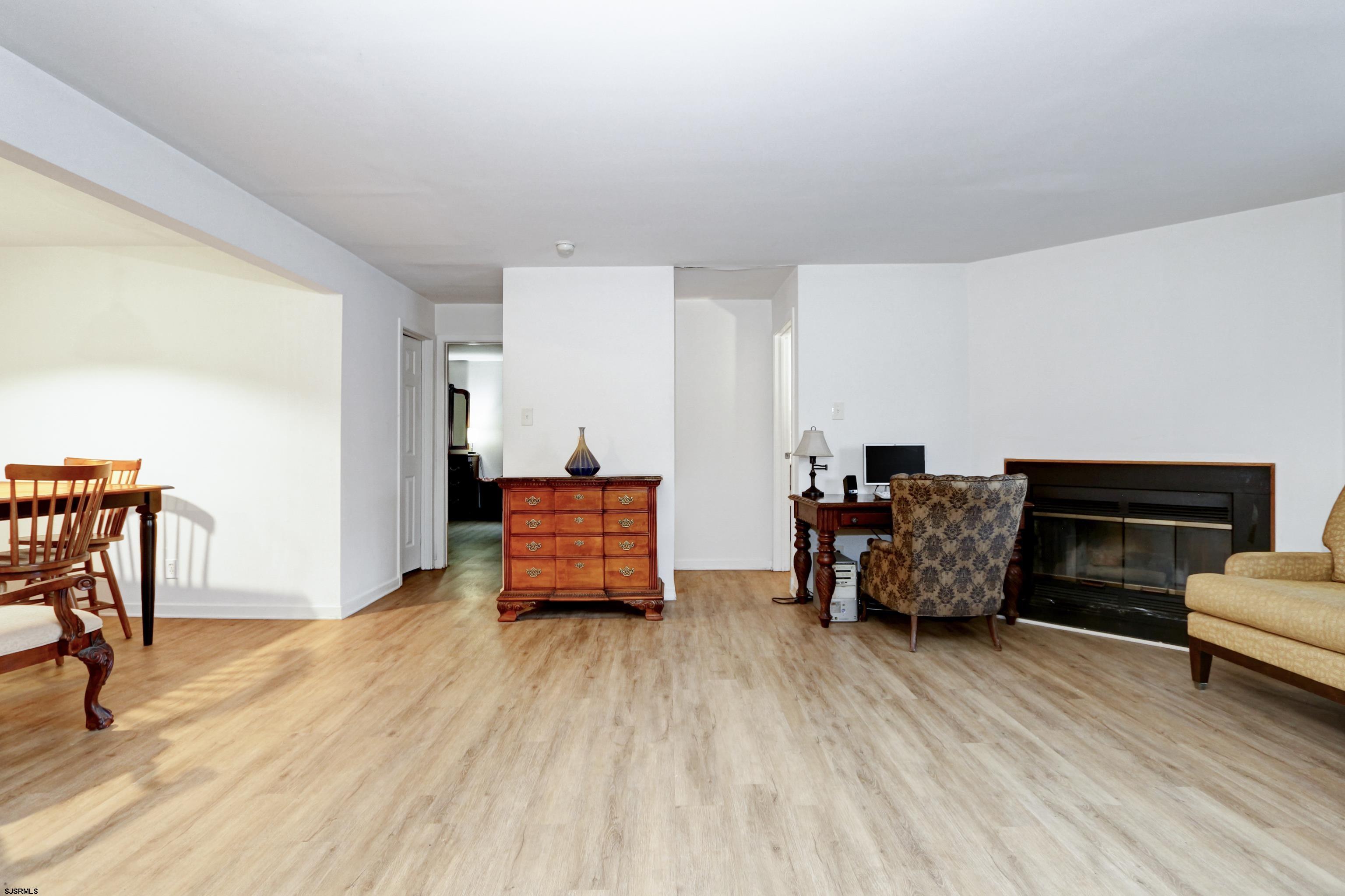 154 Heathercroft - Picture 4