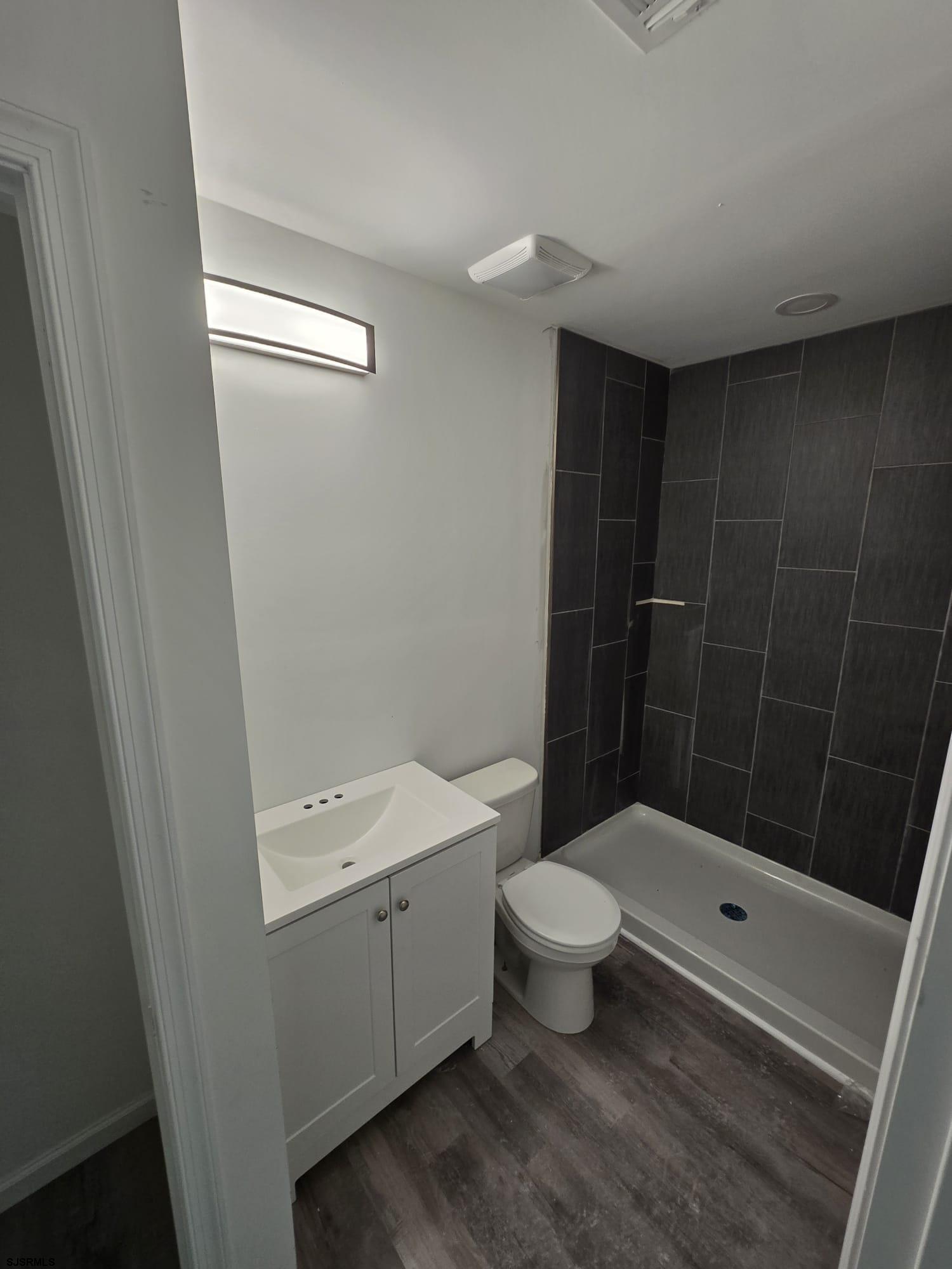 36 N Texas Avenue - Picture 2