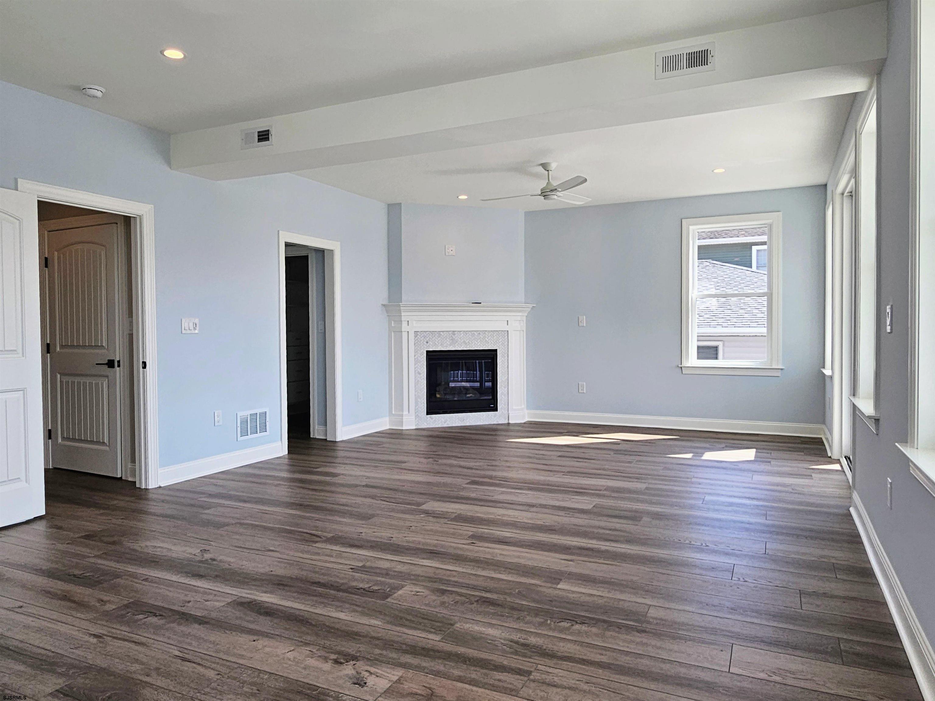 222 8th ST S
