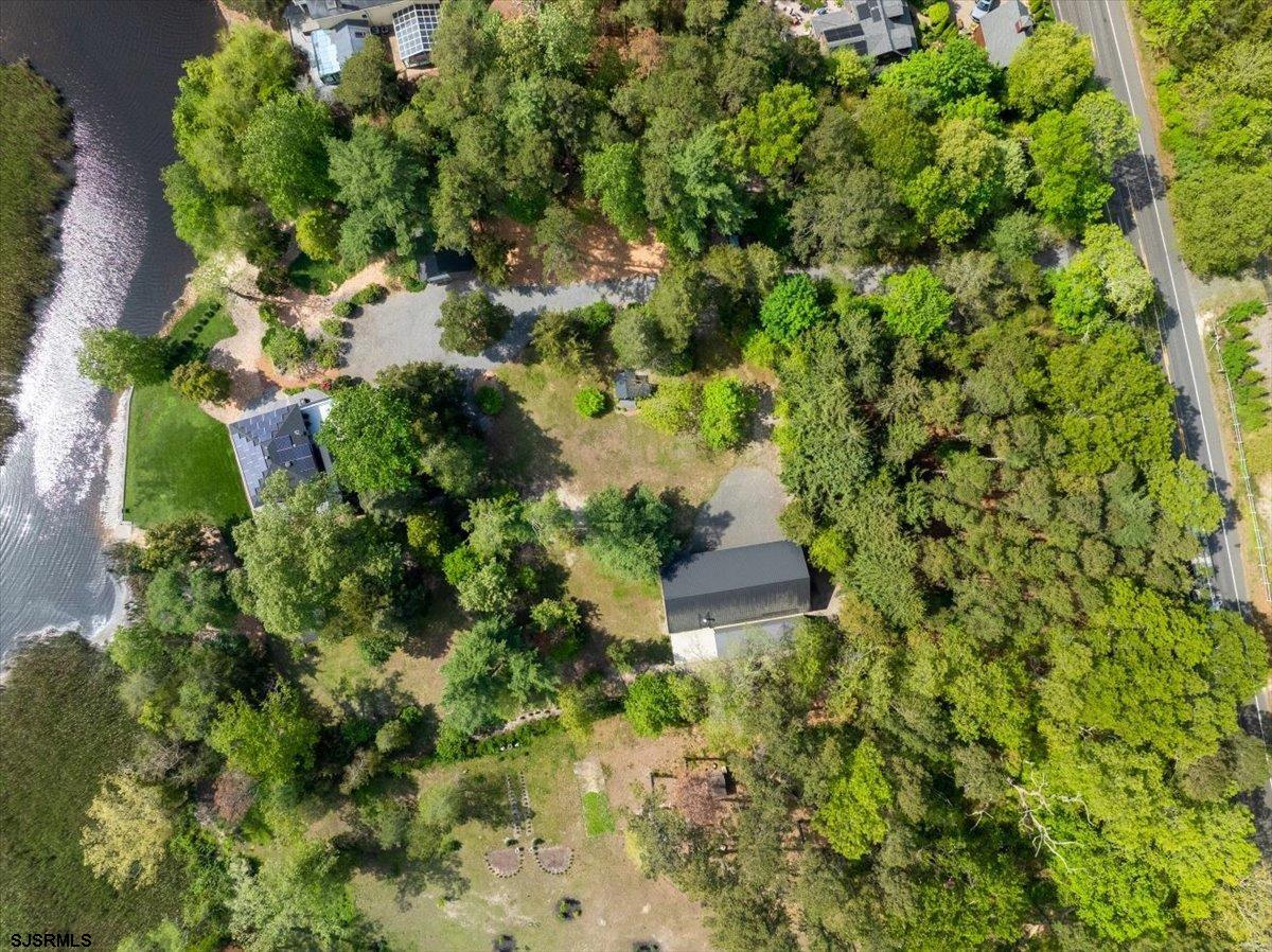 138 N Maple Avenue