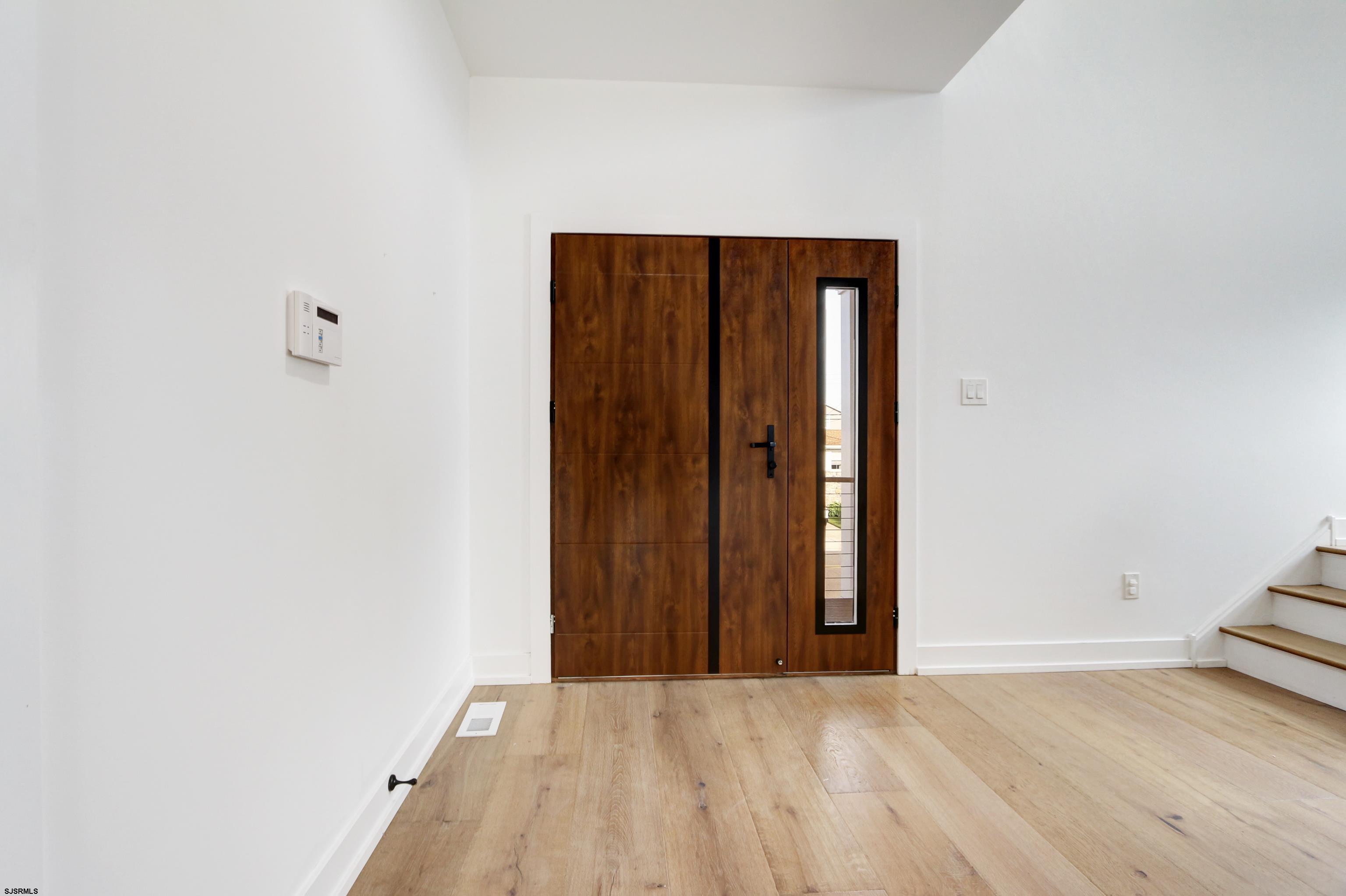 116 Bayshore Avenue - Picture 2