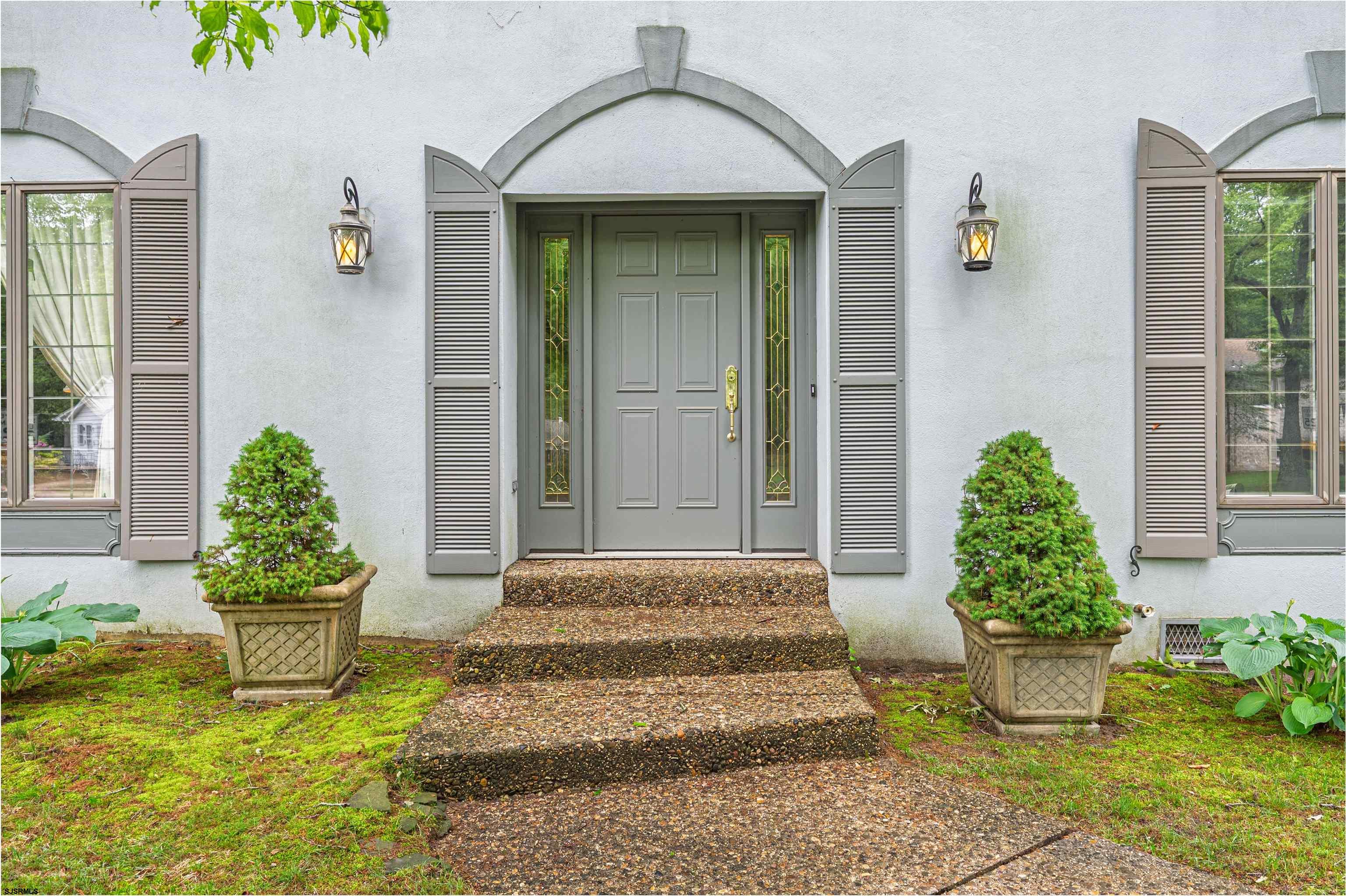 2219 Burroughs Avenue - Picture 4