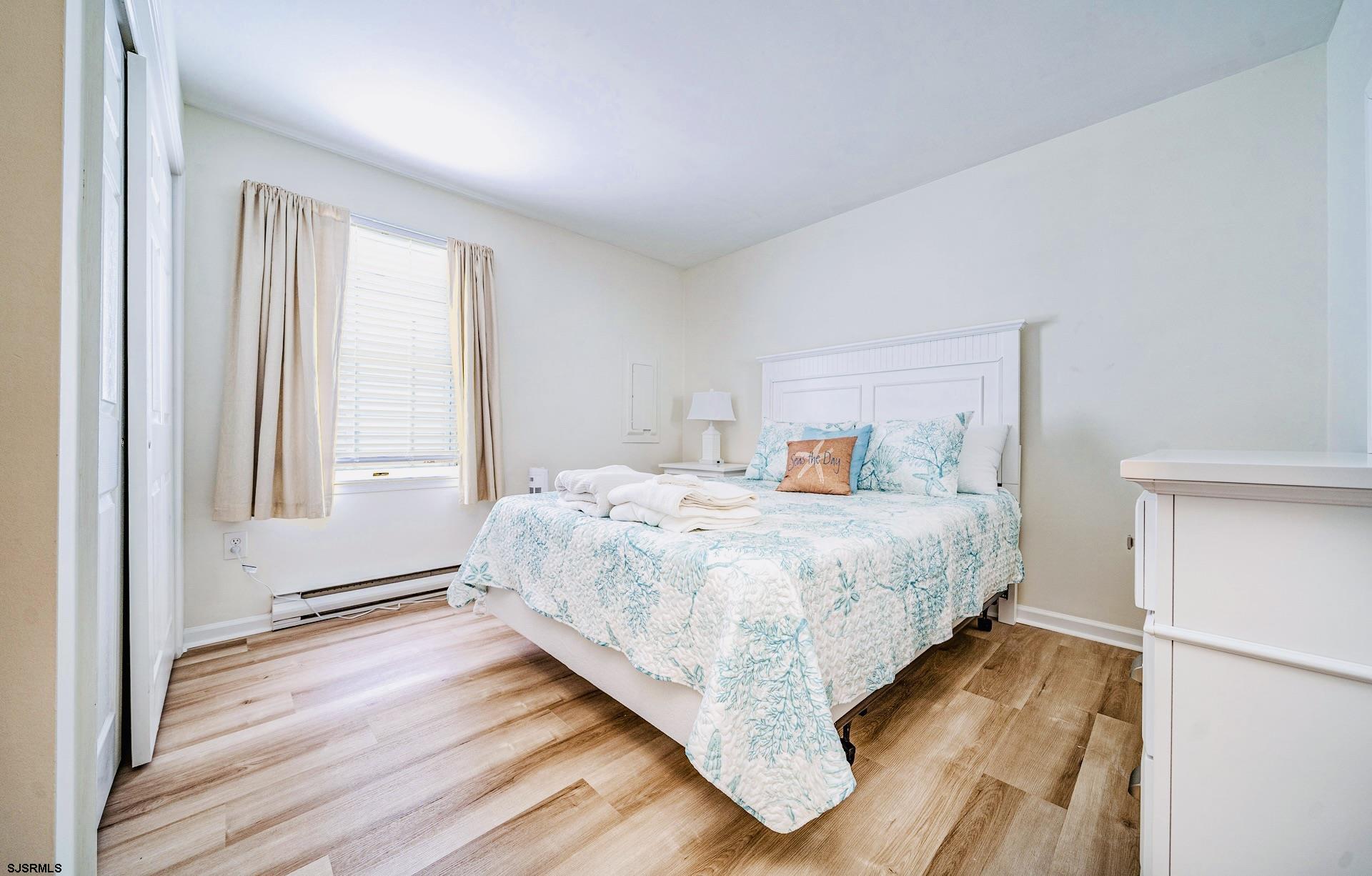 16 E 14th Street