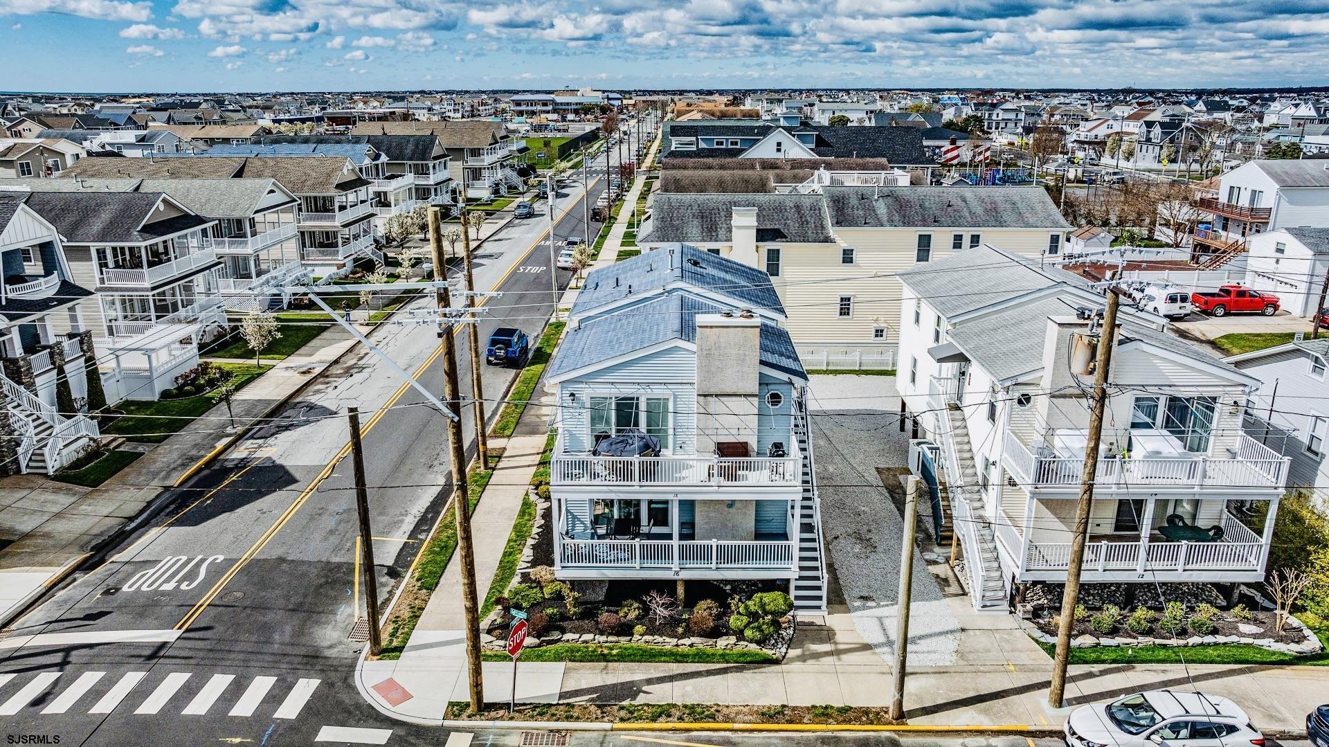 16 E 14th Street