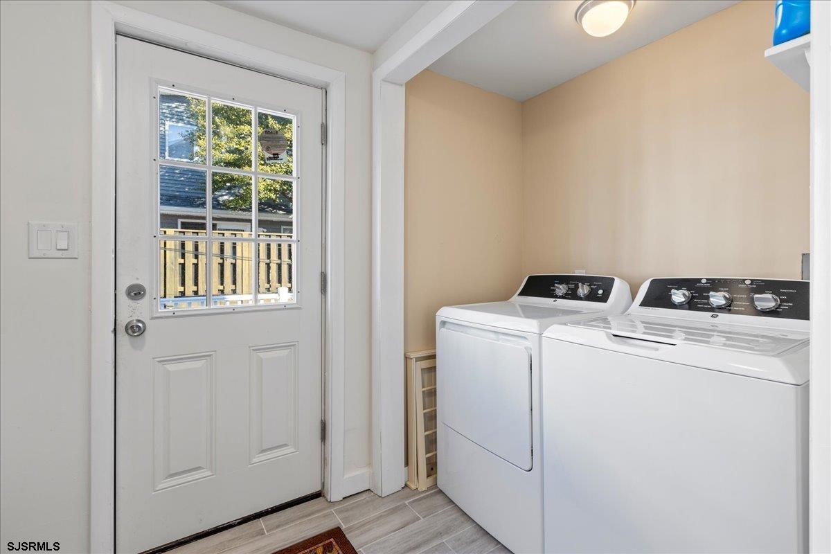 7 N Surrey Avenue