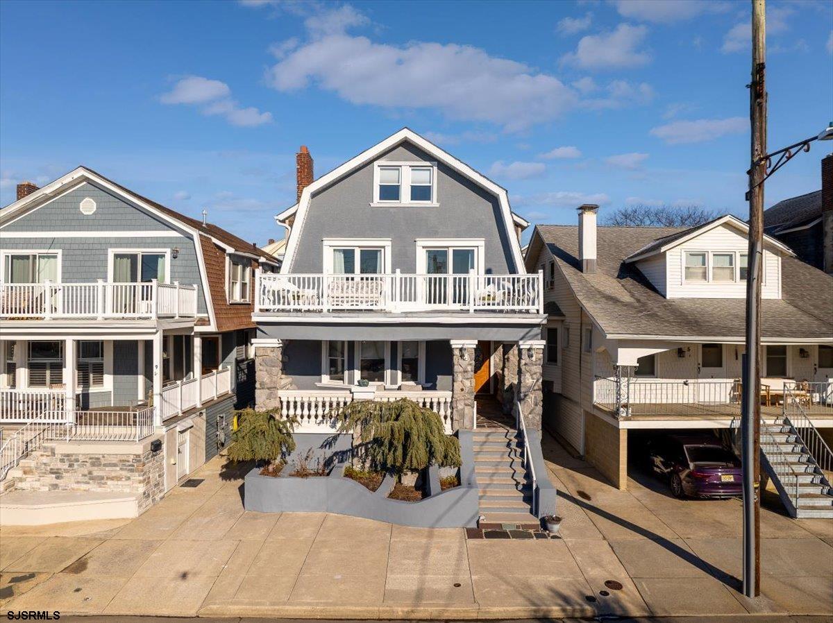 7 N Surrey Avenue