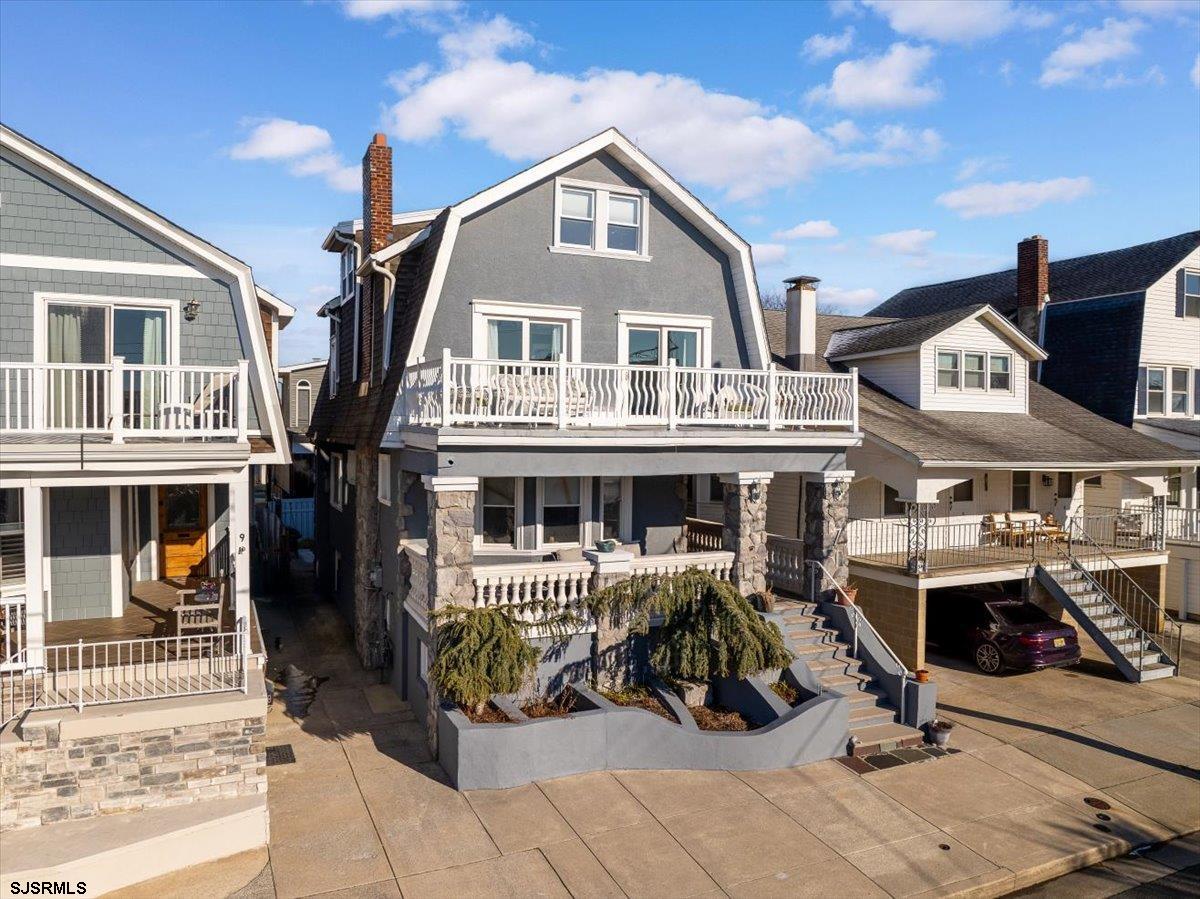 7 N Surrey Avenue