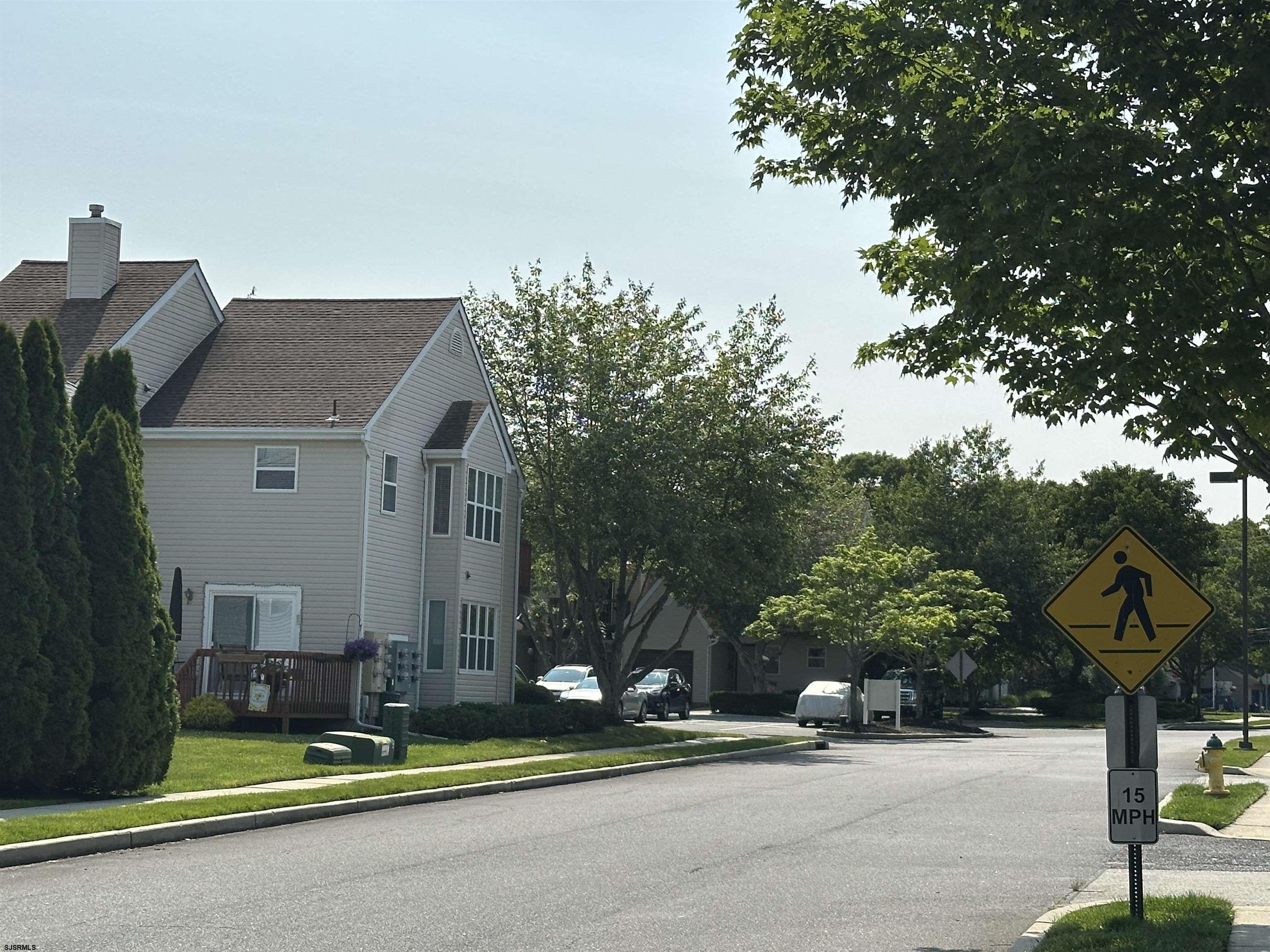 19 E Woodland Avenue