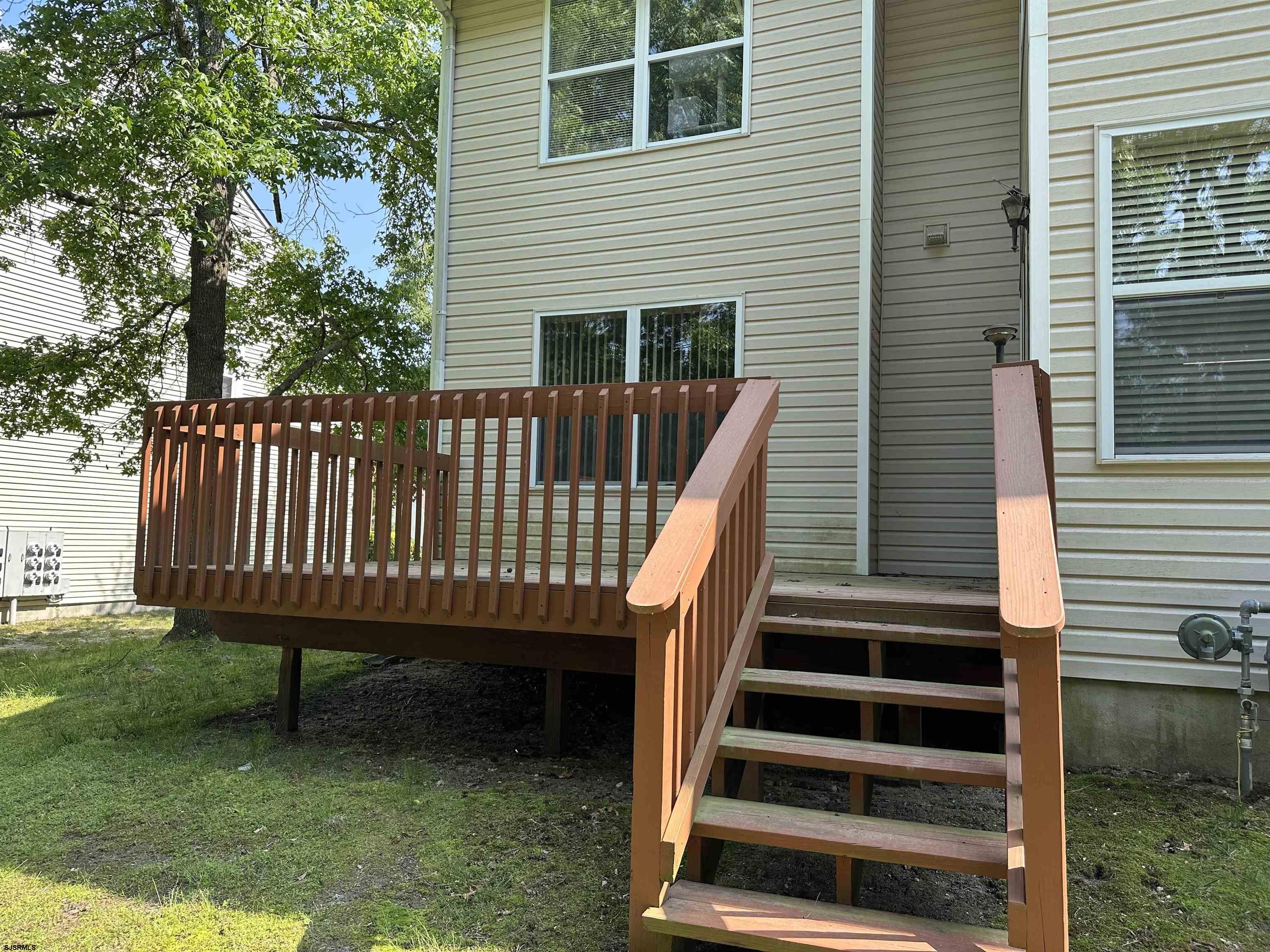 19 E Woodland Avenue